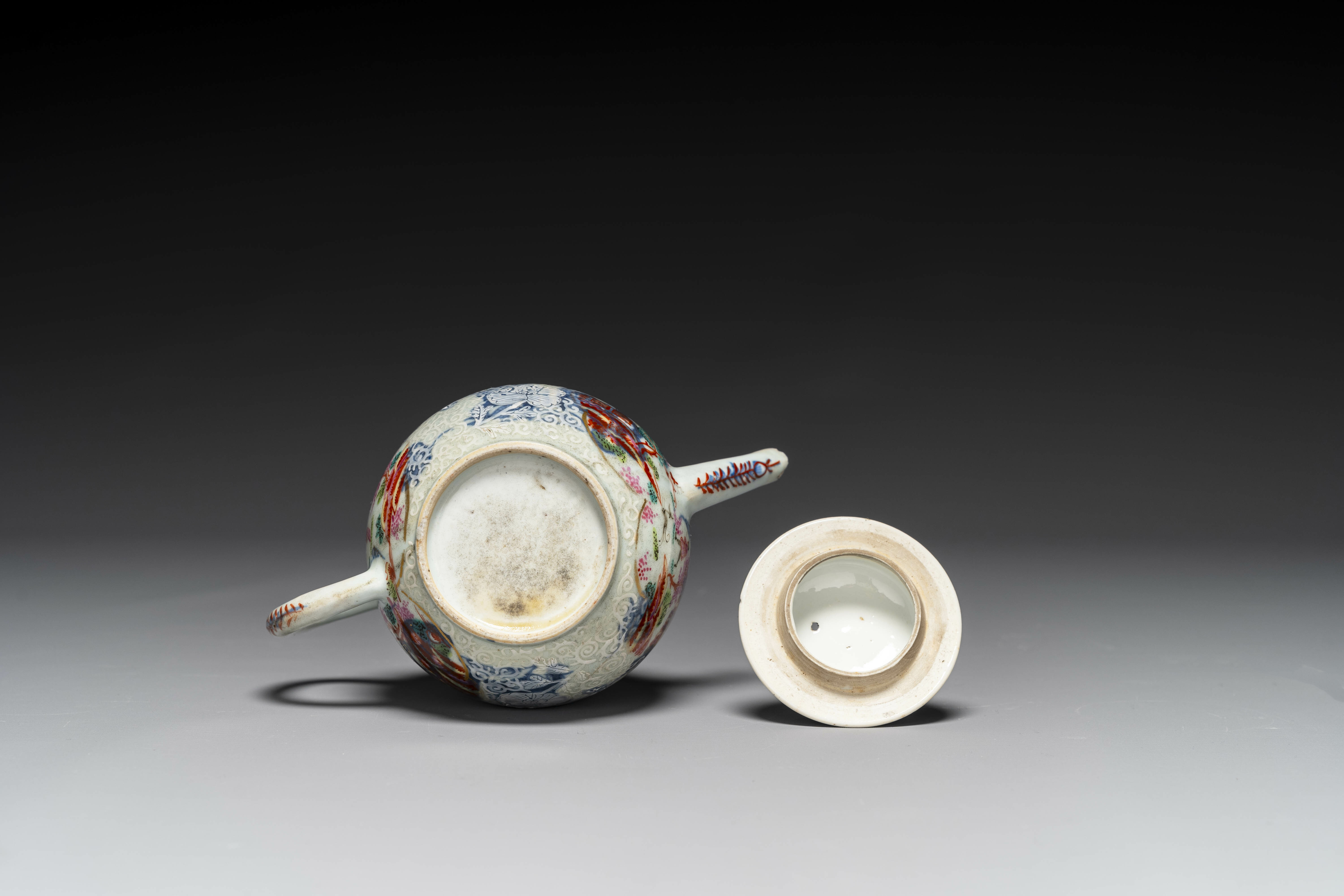 A varied collection of Chinese blue and white and famille rose porcelain, Qianlong and later - Image 13 of 19