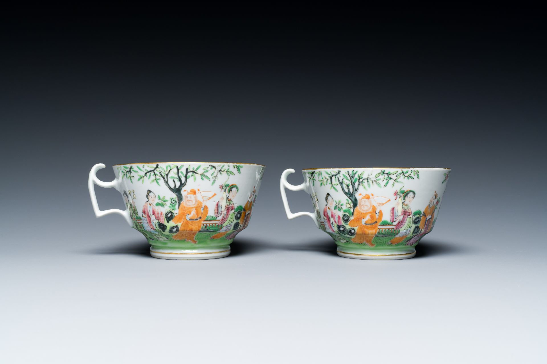 A pair of Chinese Canton famille rose cups and saucers, 19th C. - Image 6 of 9