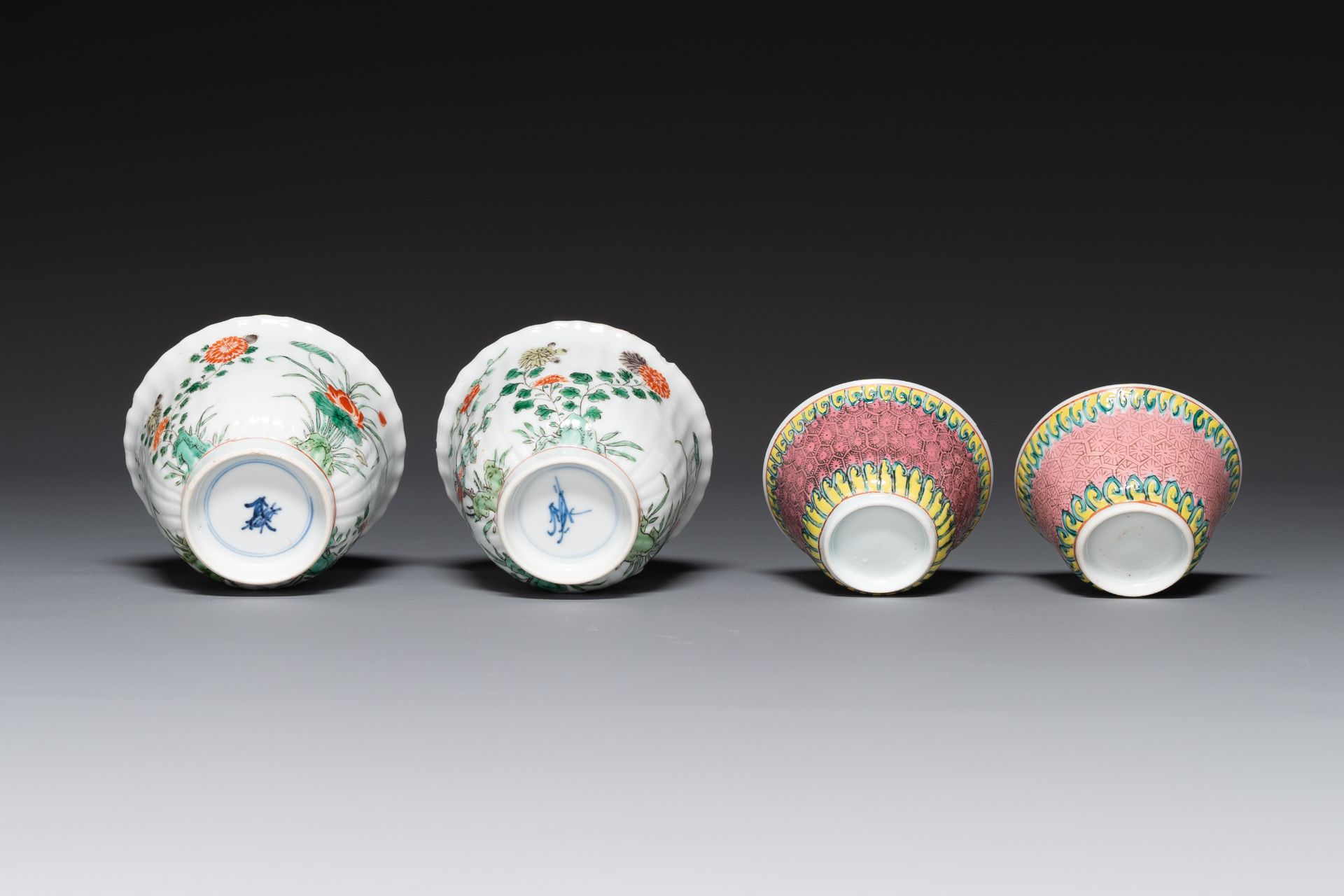 A pair of Chinese famille verte and a pair of famille rose cups and saucers, Kangxi/Yongzheng - Image 5 of 5