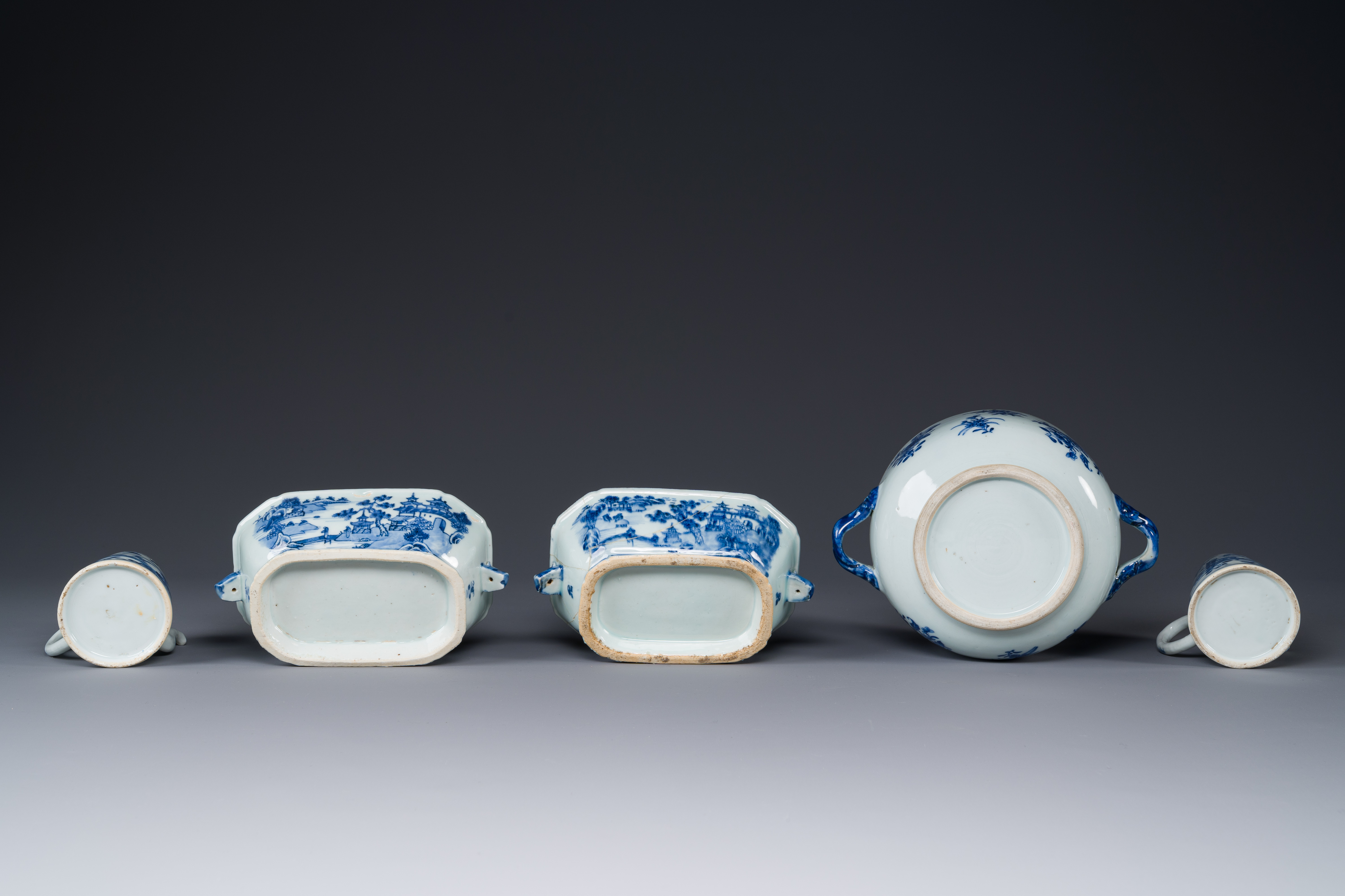 A pair of Chinese blue and white miniature chocolate jugs and three tureens, Qianlong - Image 4 of 5