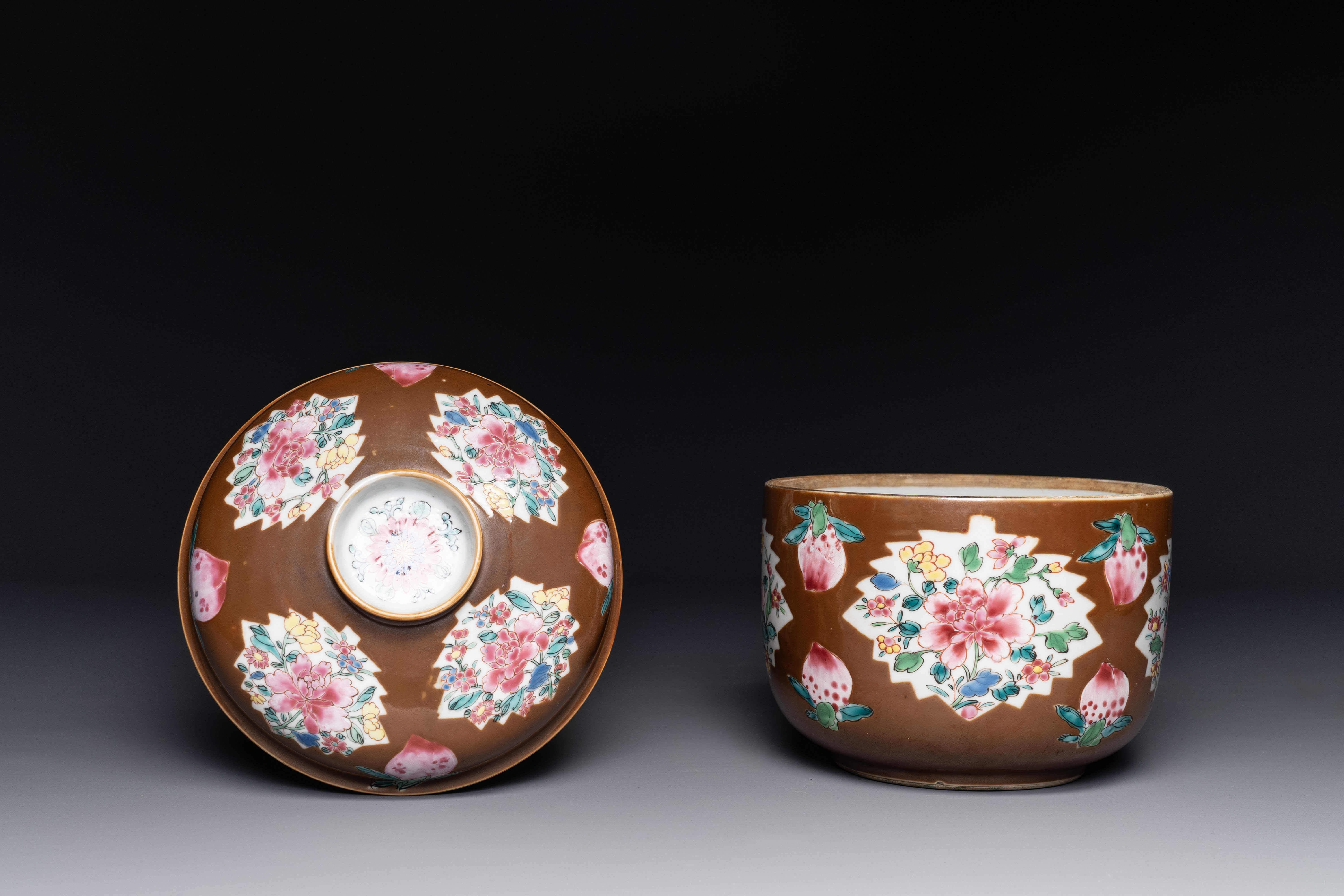 A pair of Chinese capucin-brown-ground famille rose covered bowls with floral design, Yongzheng/Qian - Image 7 of 7