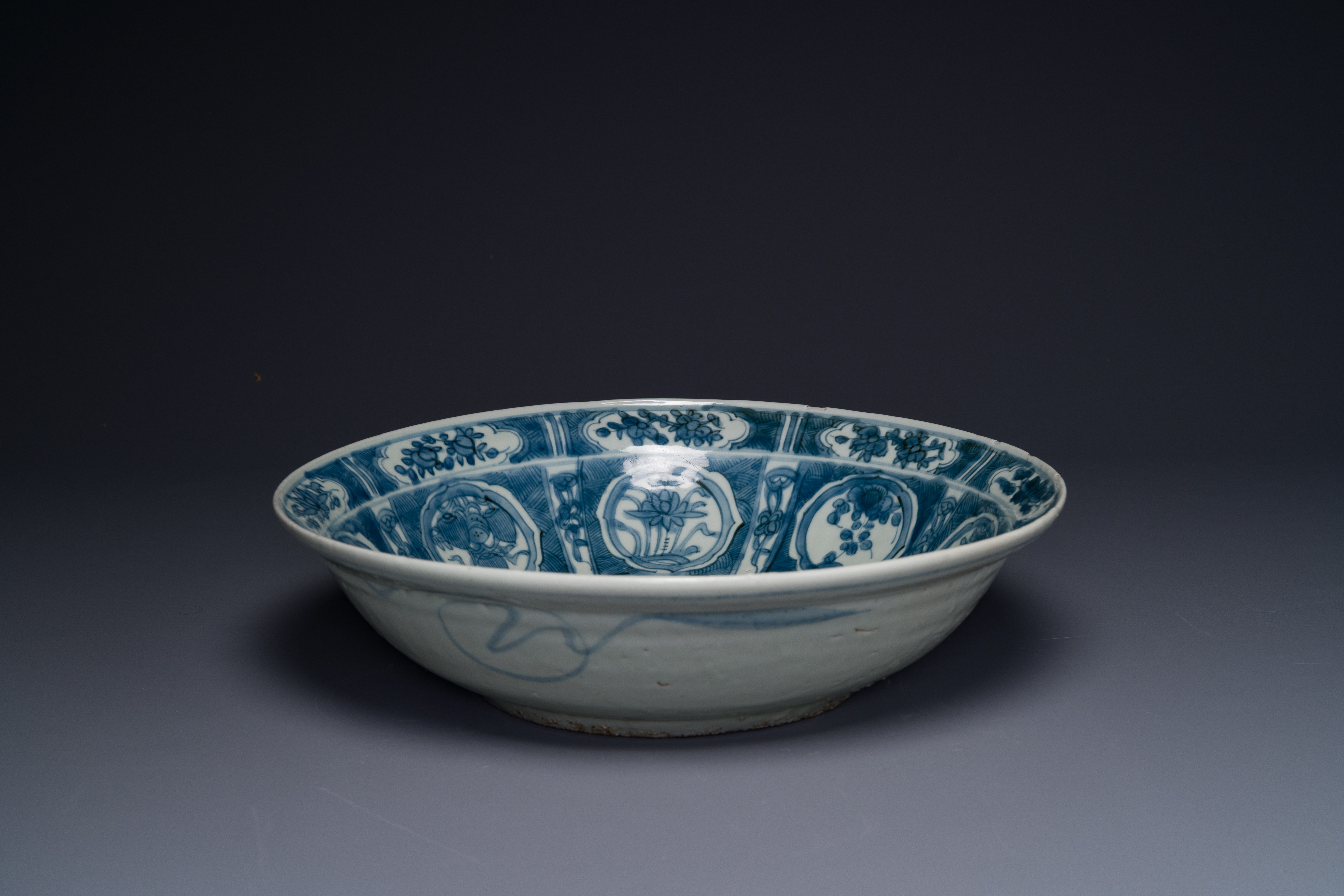 A large Chinese blue and white Swatow dish with a lobster and a carp at a fishing village, Ming - Image 2 of 3