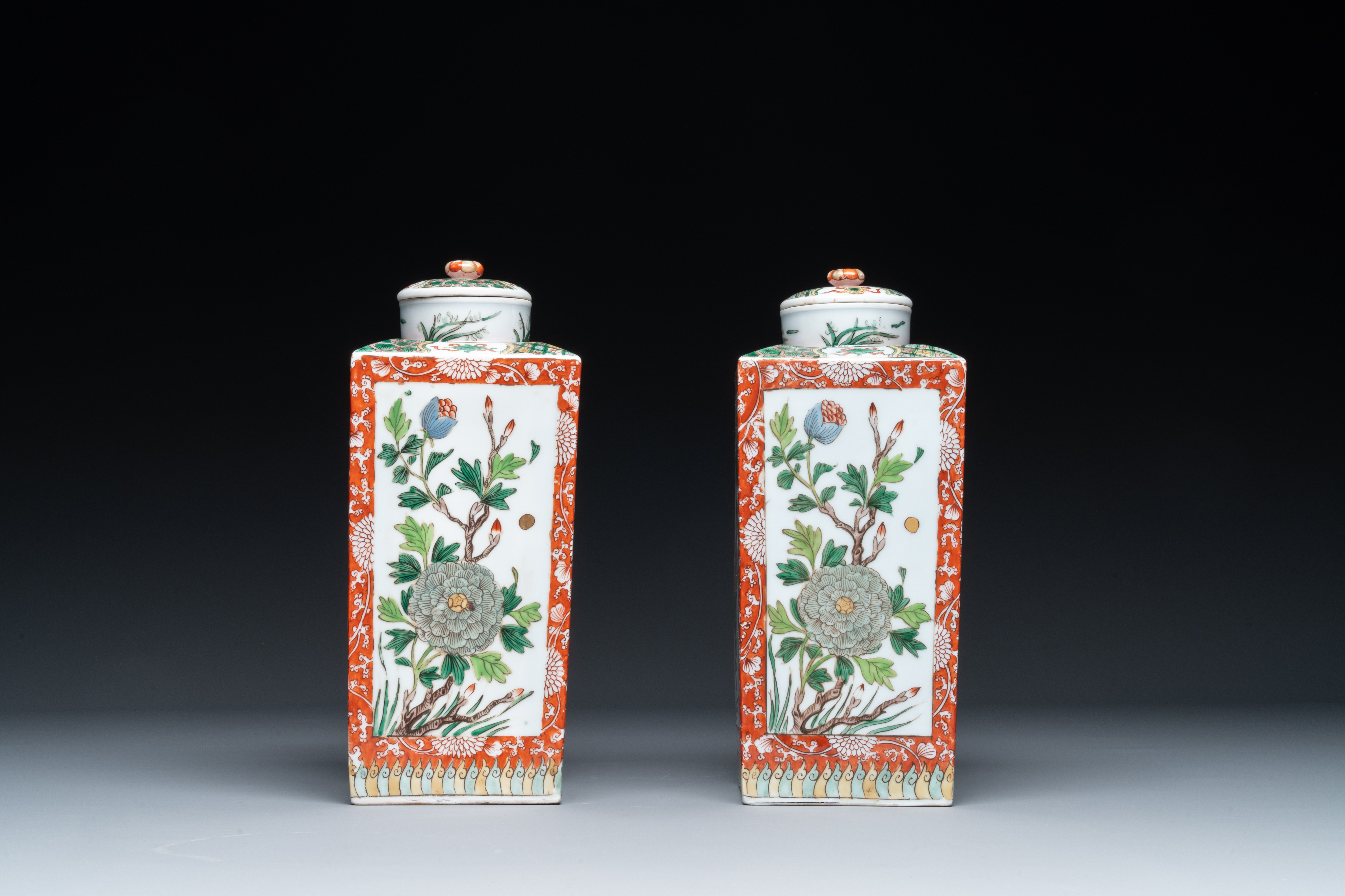 A Chinese blue and white bottle-shaped 'lotus scroll' vase and a pair of square famille verte flasks - Image 2 of 9