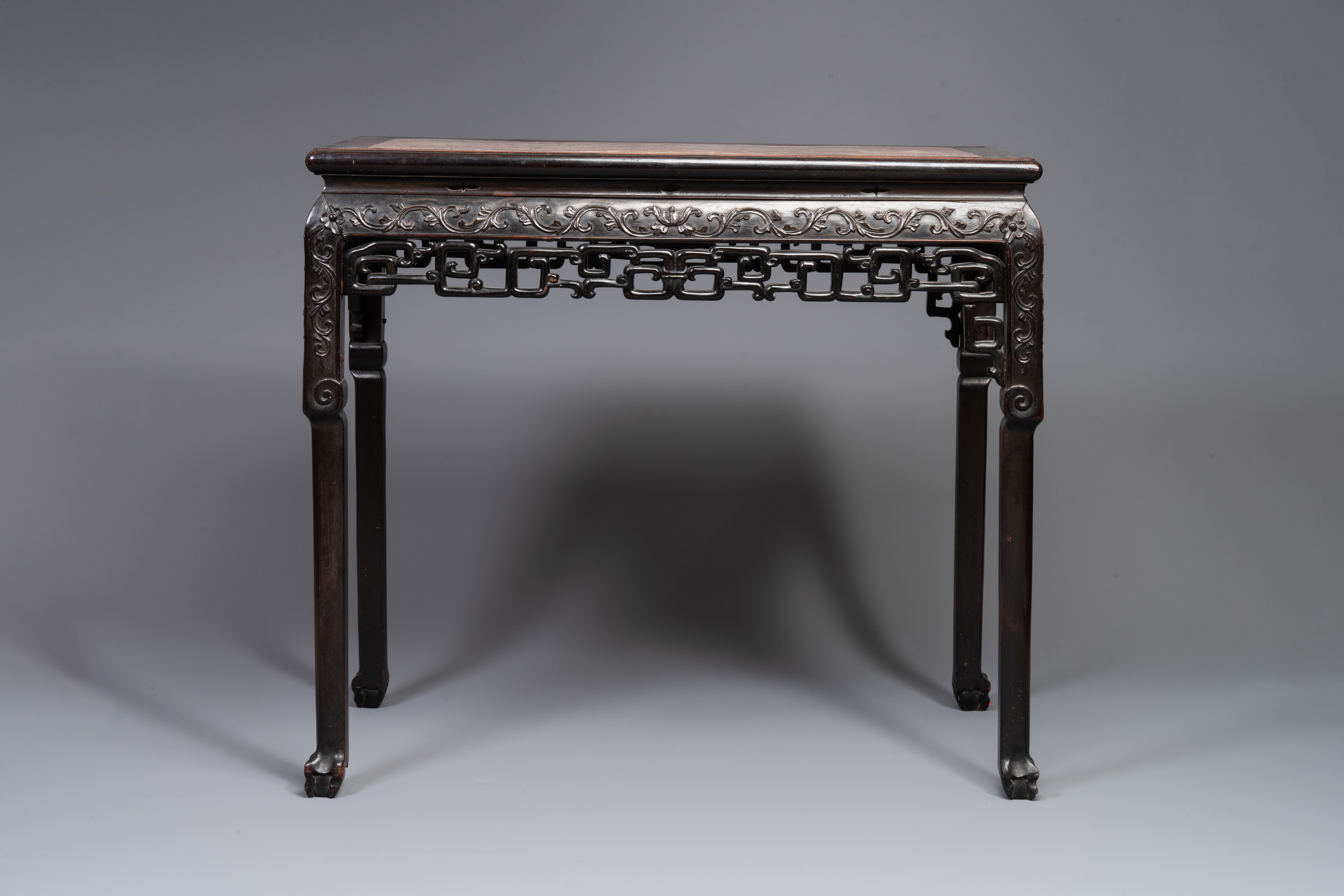 A rectangular Chinese carved wooden console table with a pink marble top, 19th C. - Image 2 of 5