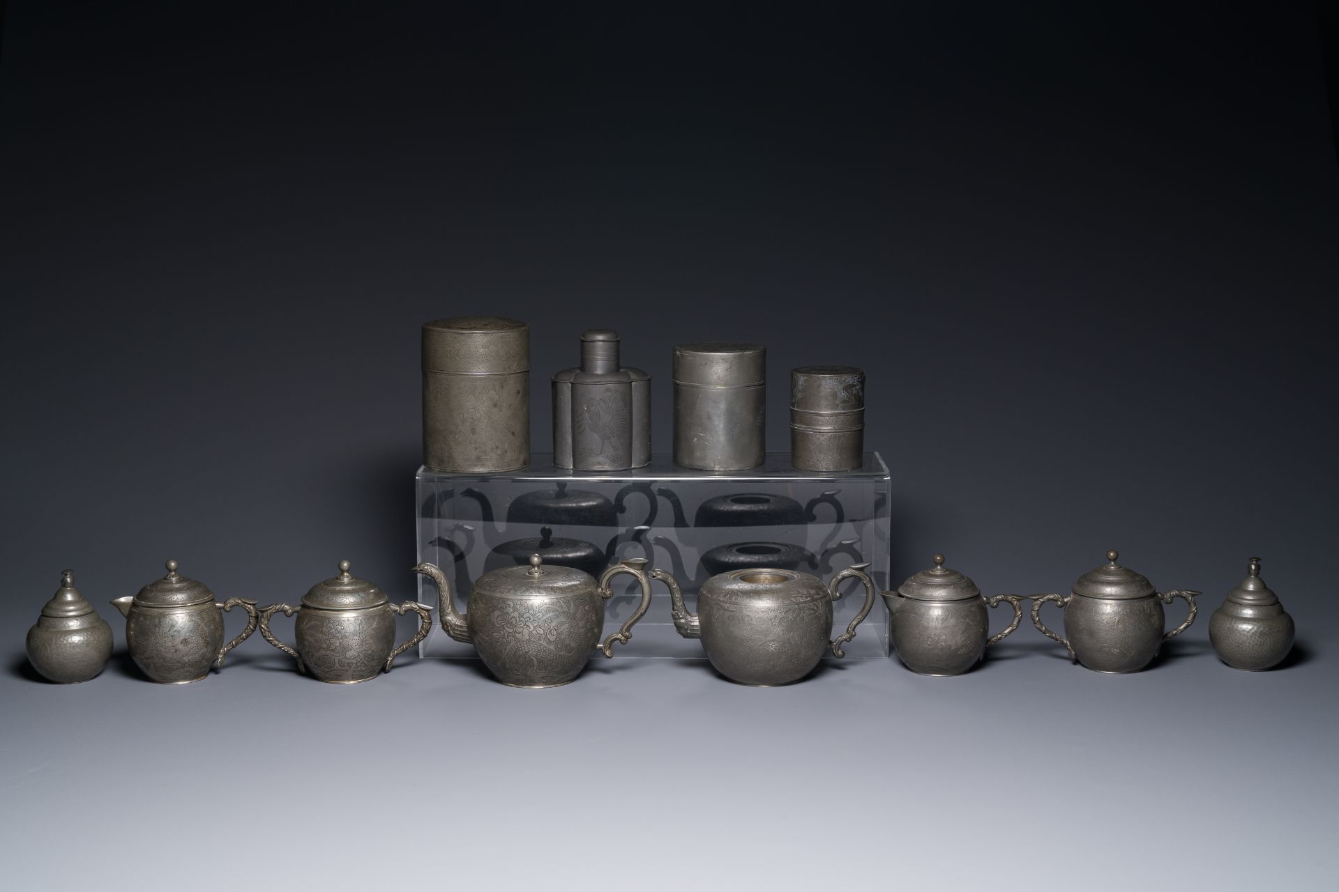 A group of fourteen Chinese Swatow paktong tea wares, 19/20th C. - Image 3 of 6