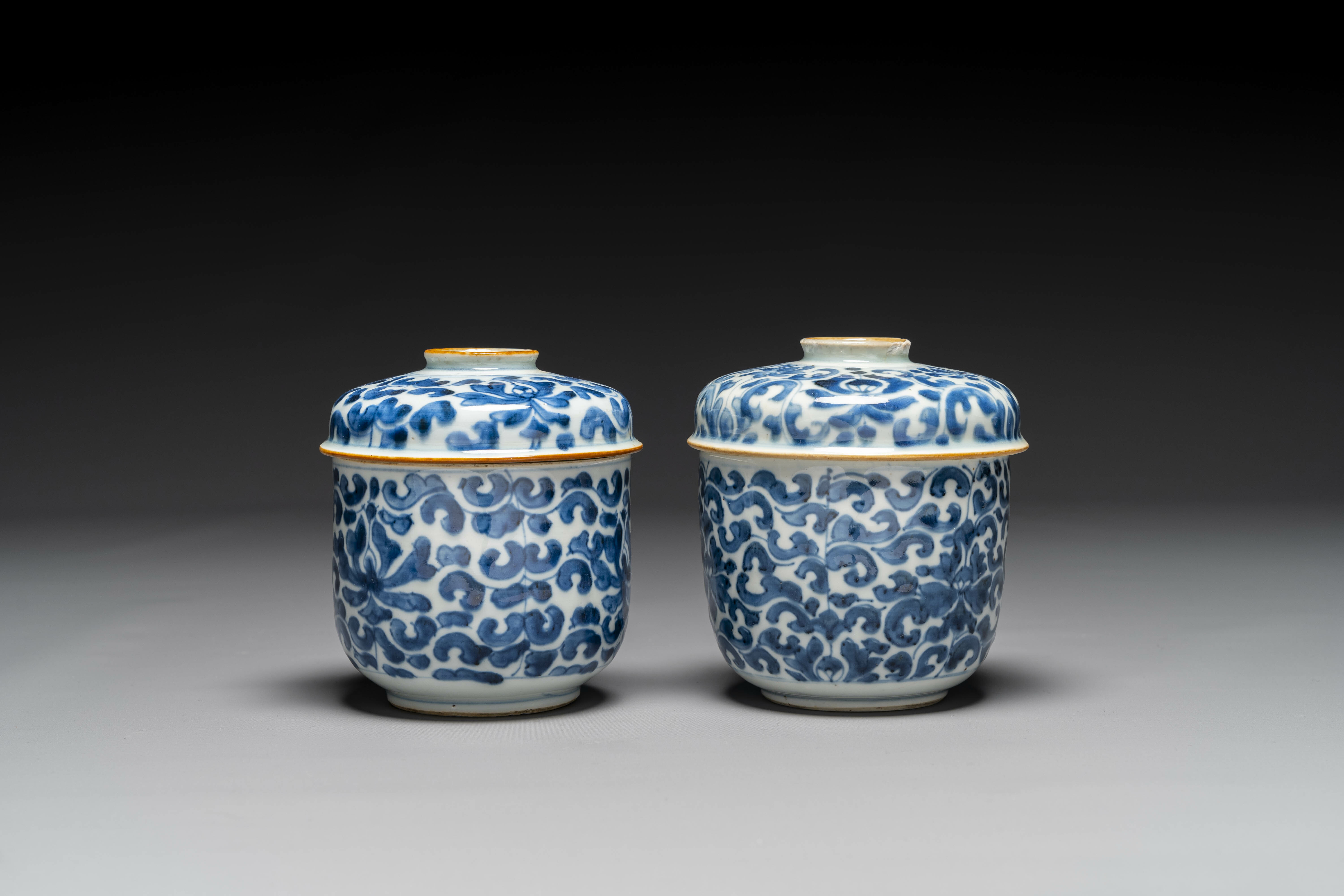A group of six pieces of Chinese blue and white porcelain, Kangxi - Image 7 of 13