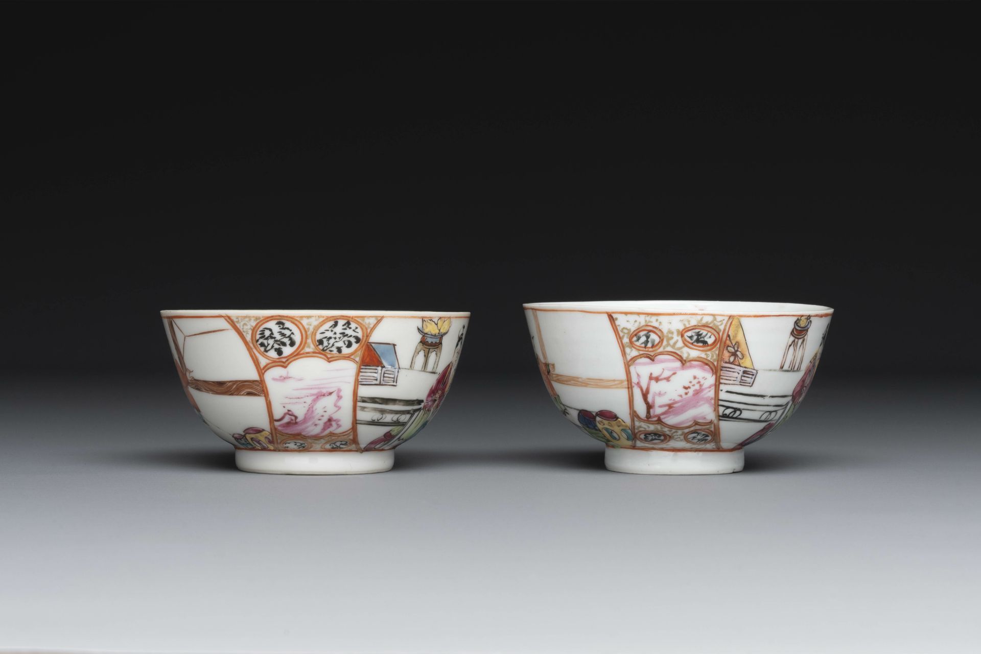 A varied collection of Chinese famille rose and verte porcelain, 18/19th C. - Image 7 of 19