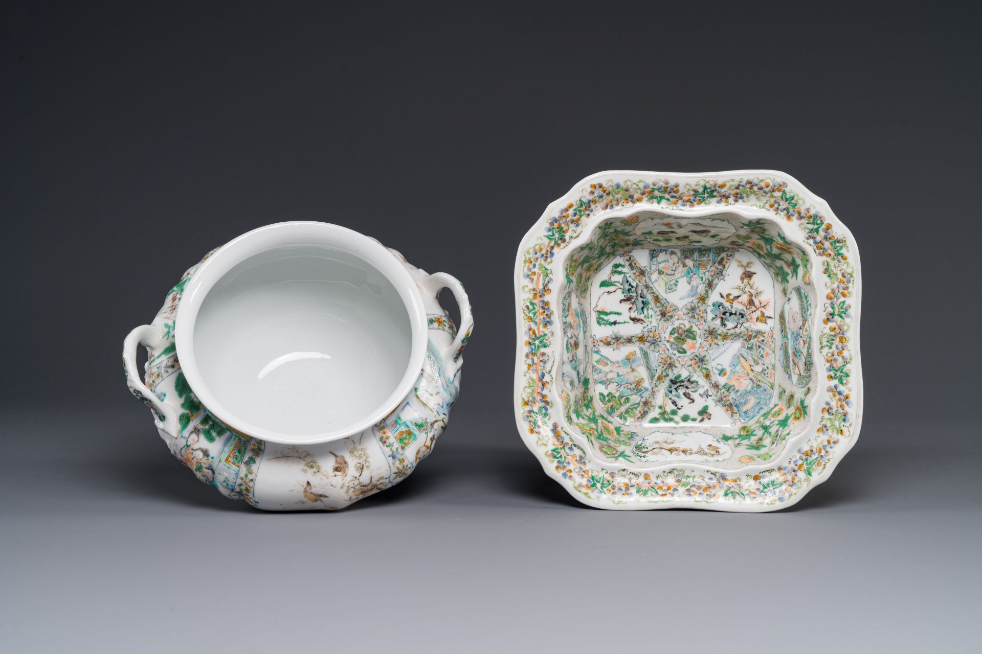 A rare 30-piece KPM porcelain service with Cantonese famille verte painting, China and Germany, 19th - Image 11 of 13