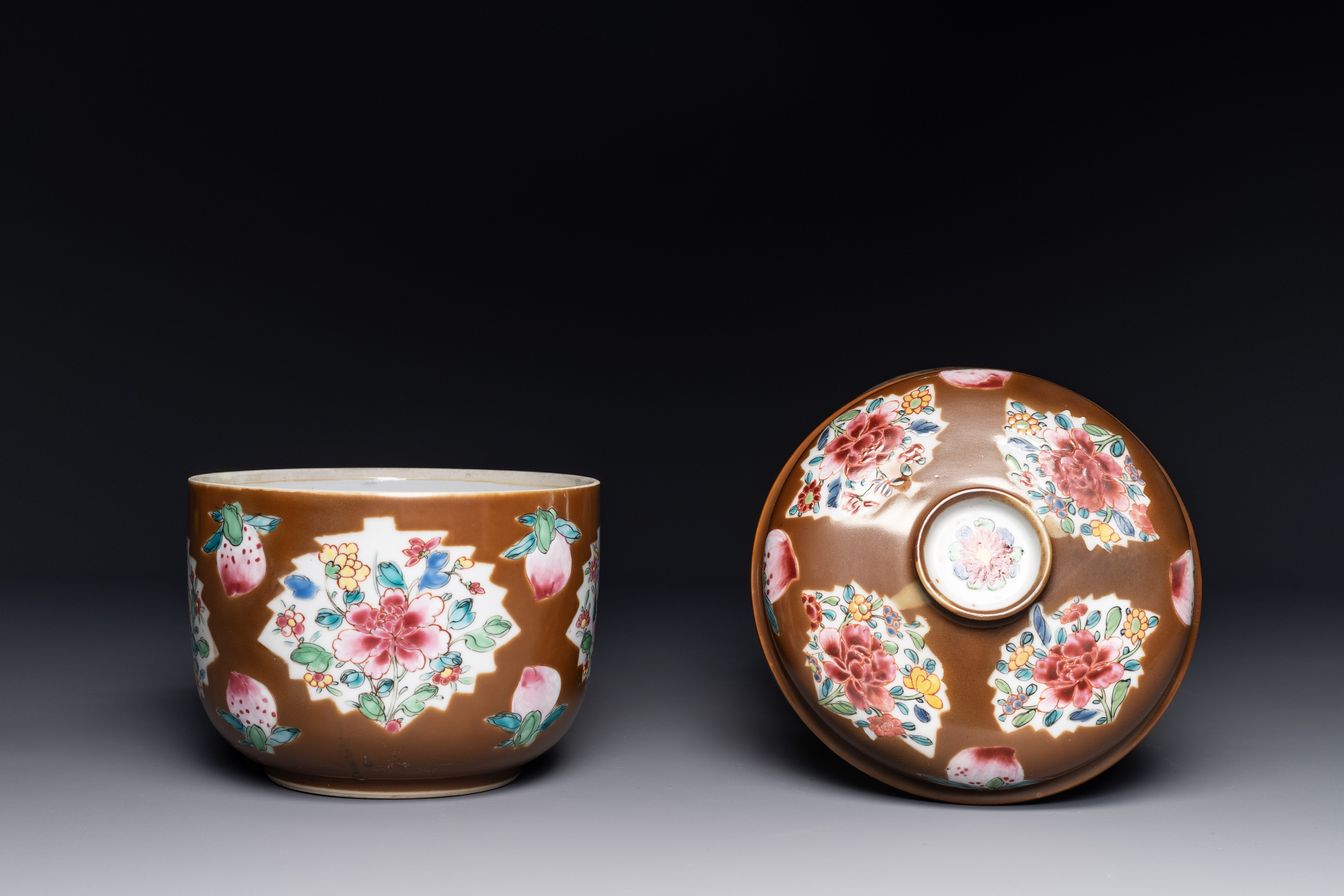 A pair of Chinese capucin-brown-ground famille rose covered bowls with floral design, Yongzheng/Qian - Image 6 of 7