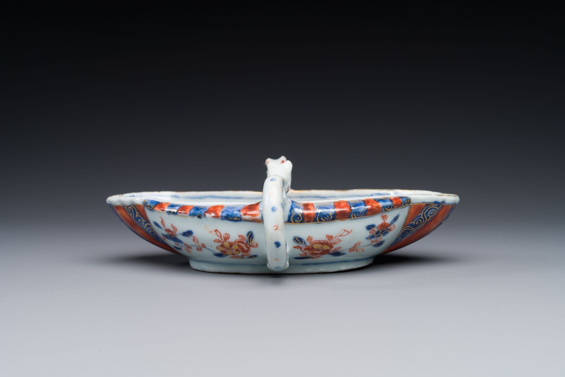 A Chinese Imari-style sauceboat, ex-collection of August the Strong, Kangxi - Image 3 of 4