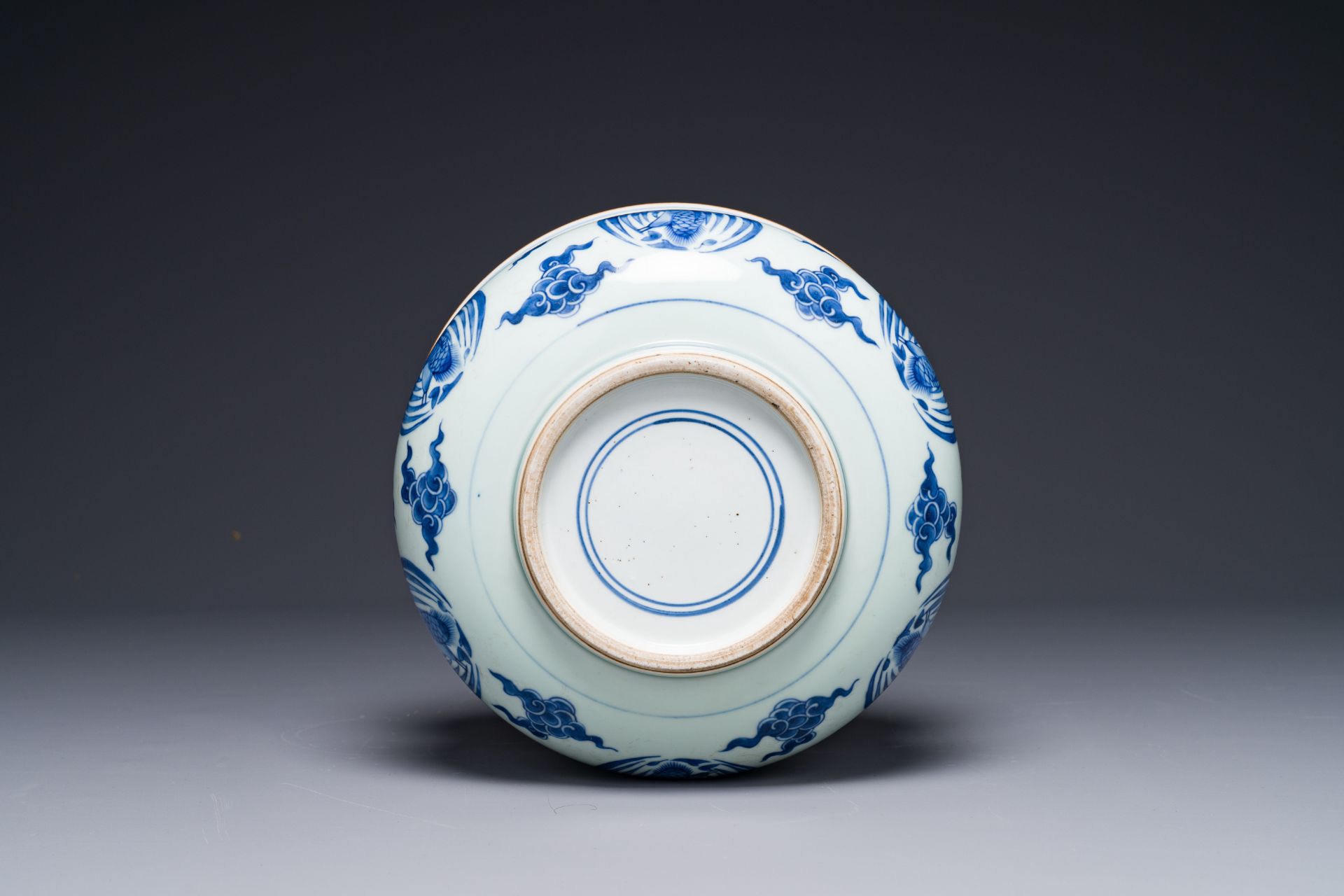 A Chinese blue and white 'cranes' censer, 19th C. - Bild 3 aus 3