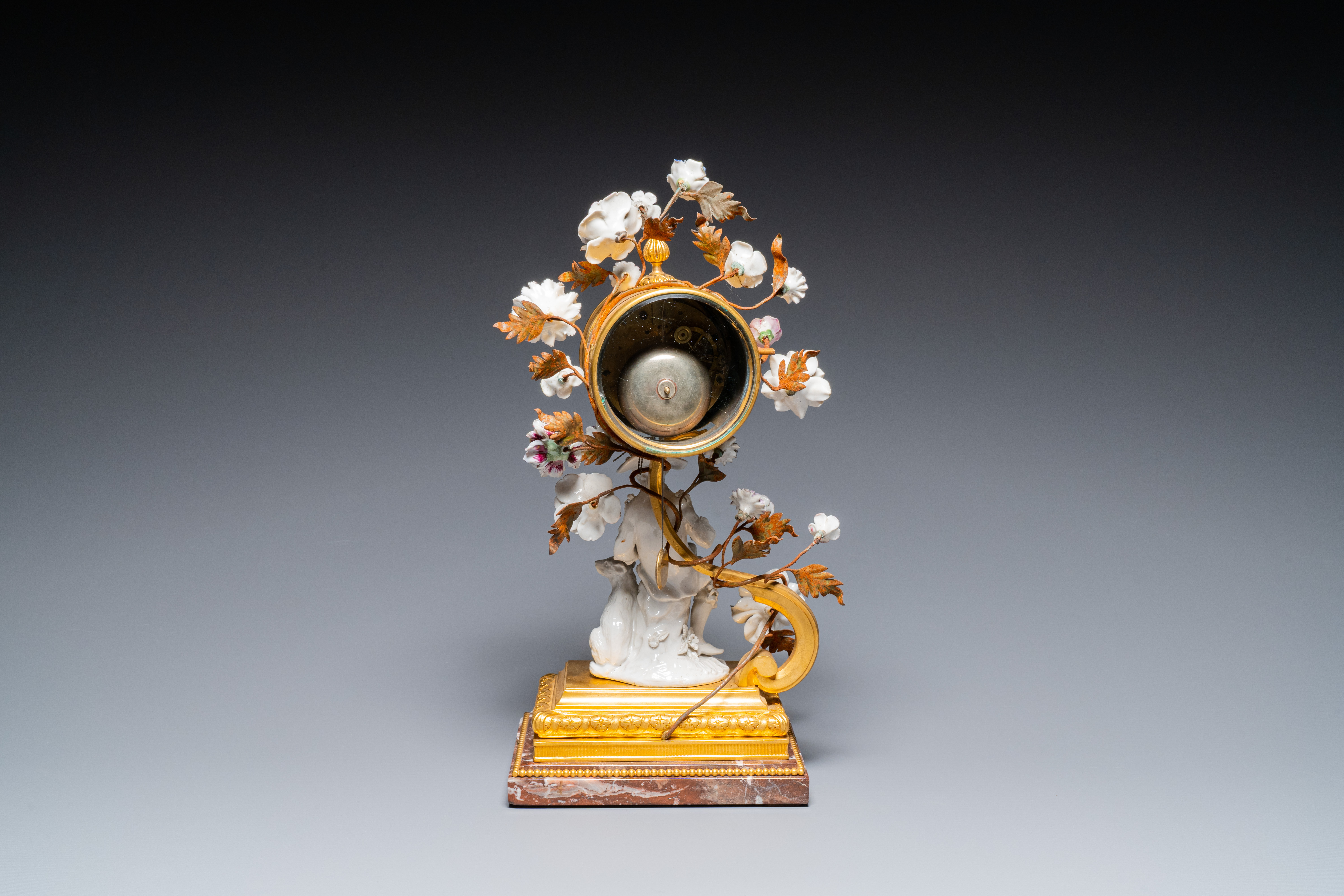 A French ormolu-mounted porcelain mantel clock, 18/19th C. - Image 10 of 28