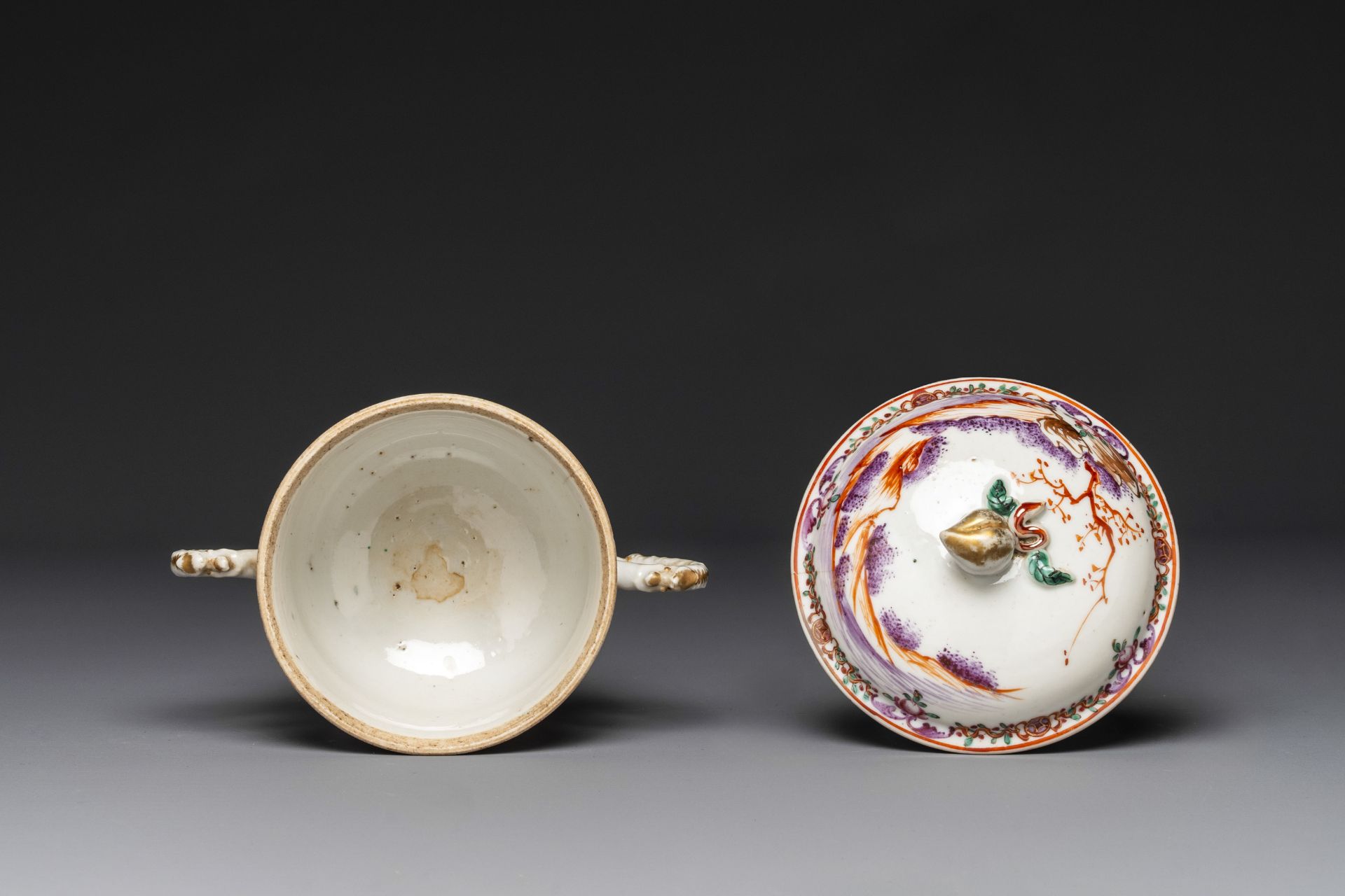 Four Chinese famille rose cups and saucers and a sugar bowl with design of two horses, Qianlong - Image 9 of 10