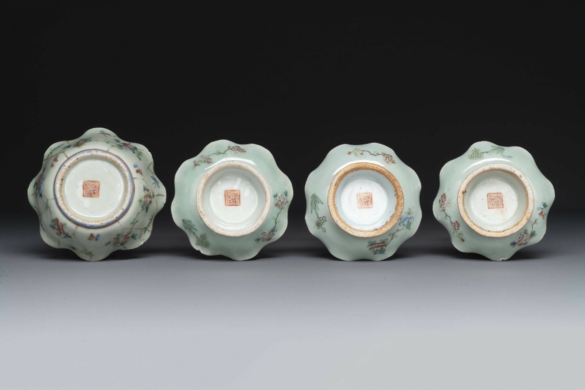 A varied collection of eight pieces of Chinese famille rose porcelain, 18/19th C. - Bild 21 aus 21