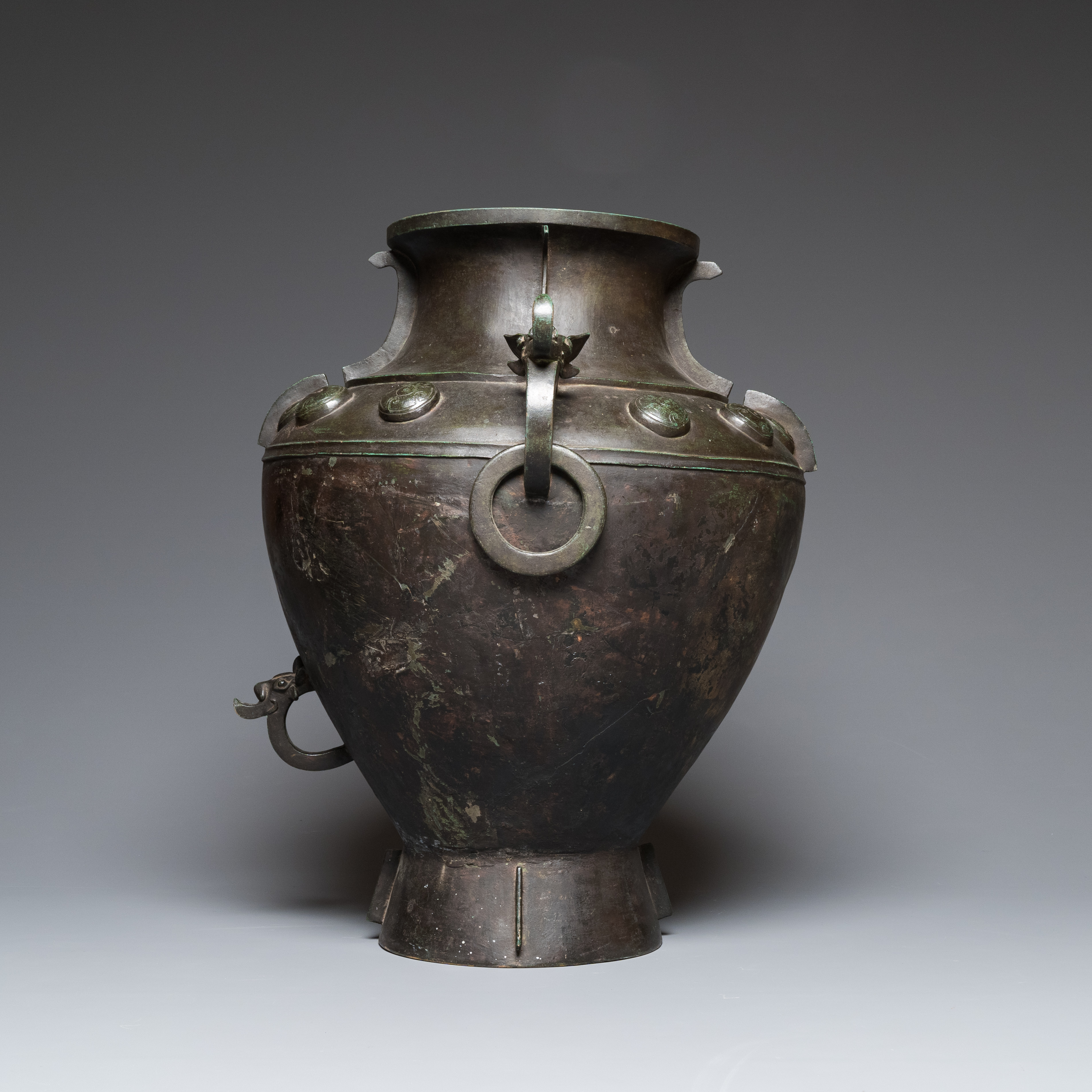 A rare massive Chinese archaistic bronze 'lei' wine vessel with inscription, Song - Image 9 of 30
