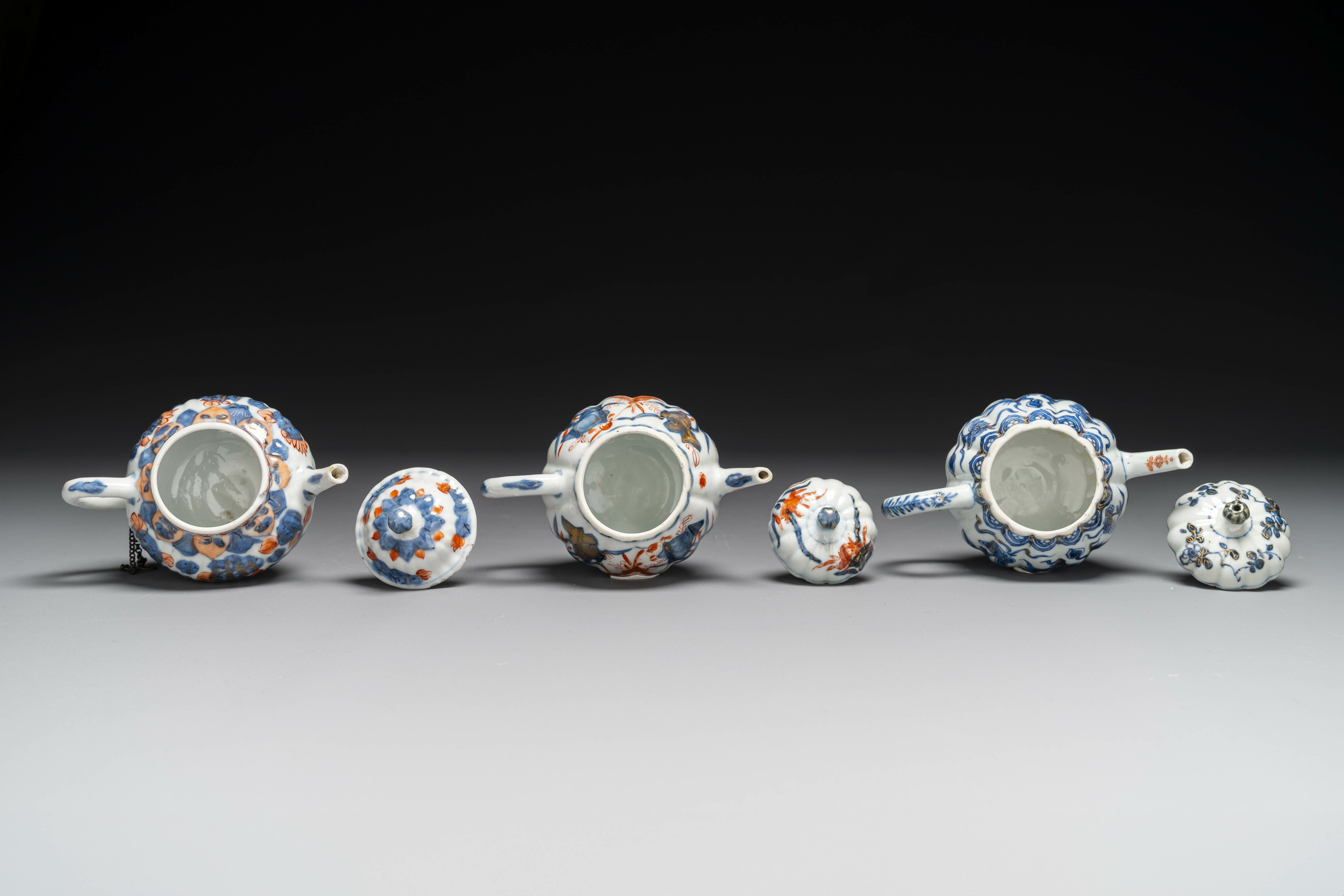 Six Chinese blue-white and Imari-style teapots, Kangxi/Yongzheng - Image 8 of 9