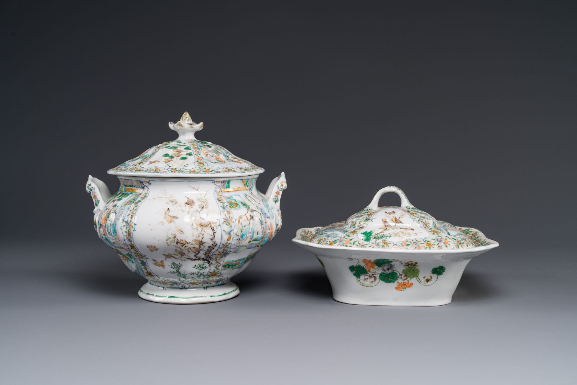 A rare 30-piece KPM porcelain service with Cantonese famille verte painting, China and Germany, 19th - Bild 10 aus 13