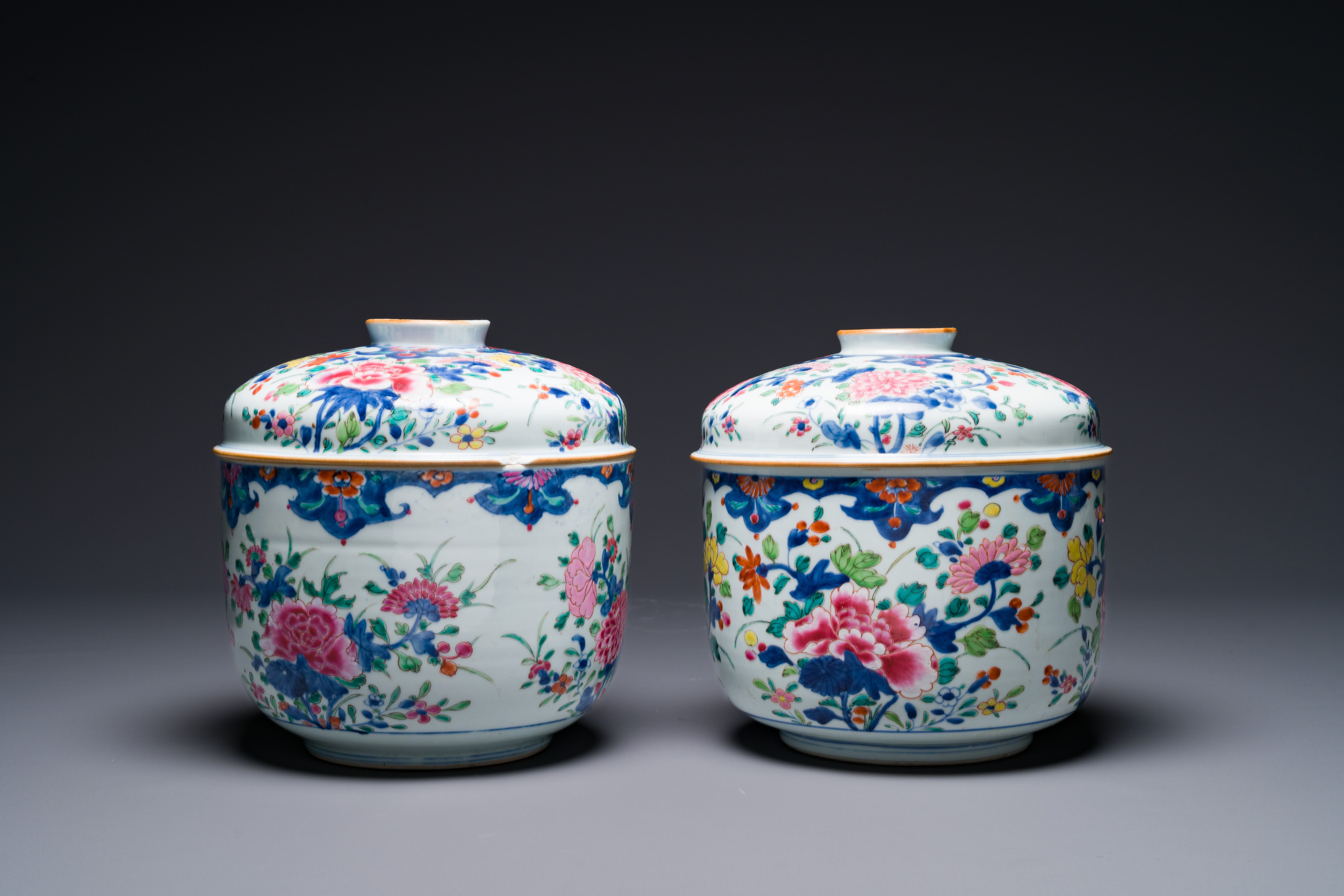 A pair of large Chinese famille rose jars and covers with floral design, Qianlong - Image 2 of 10