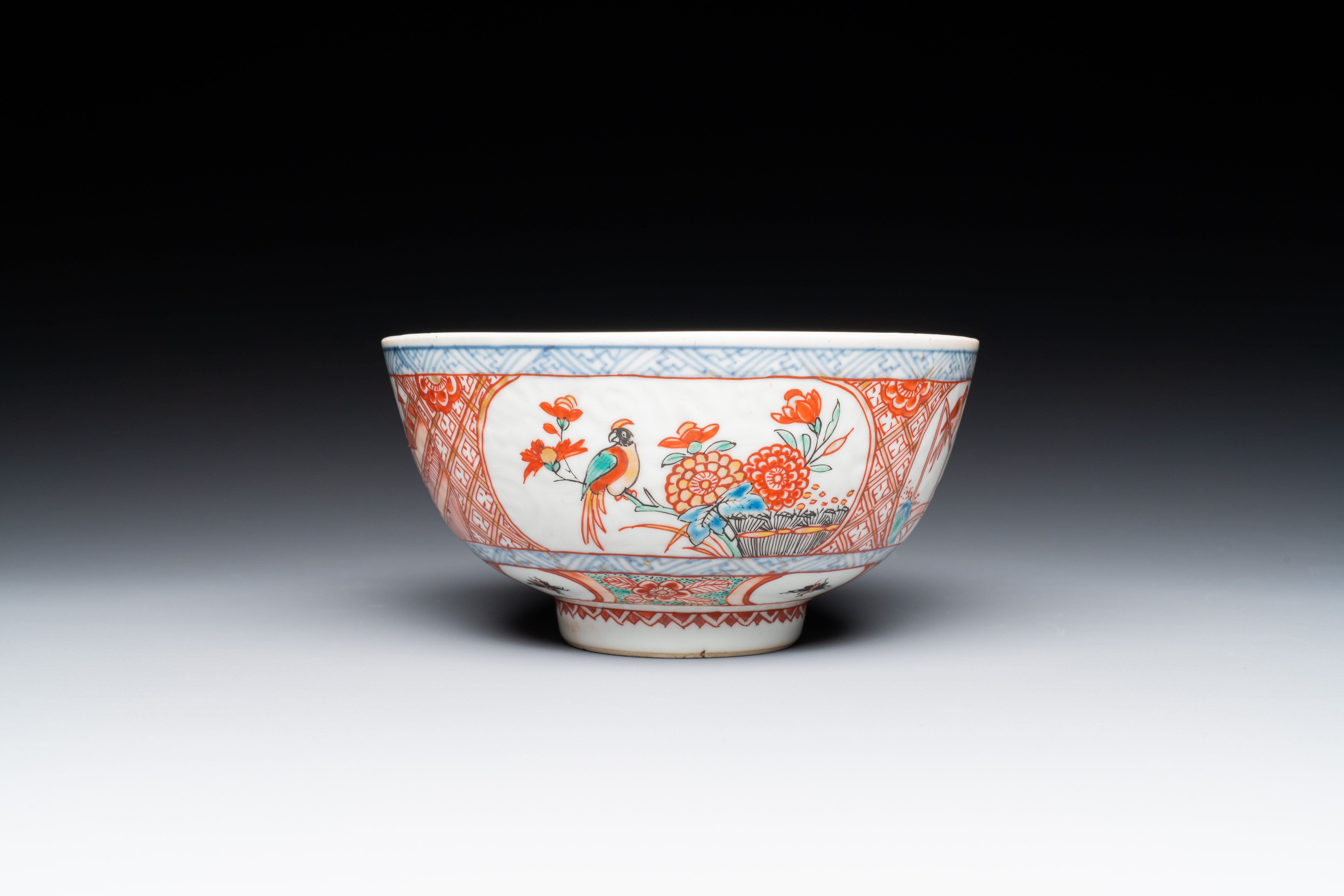 A pair of Chinese English-decorated plates and a Dutch-overdecorated Chinese bowl and plate, Qianlon - Image 4 of 9