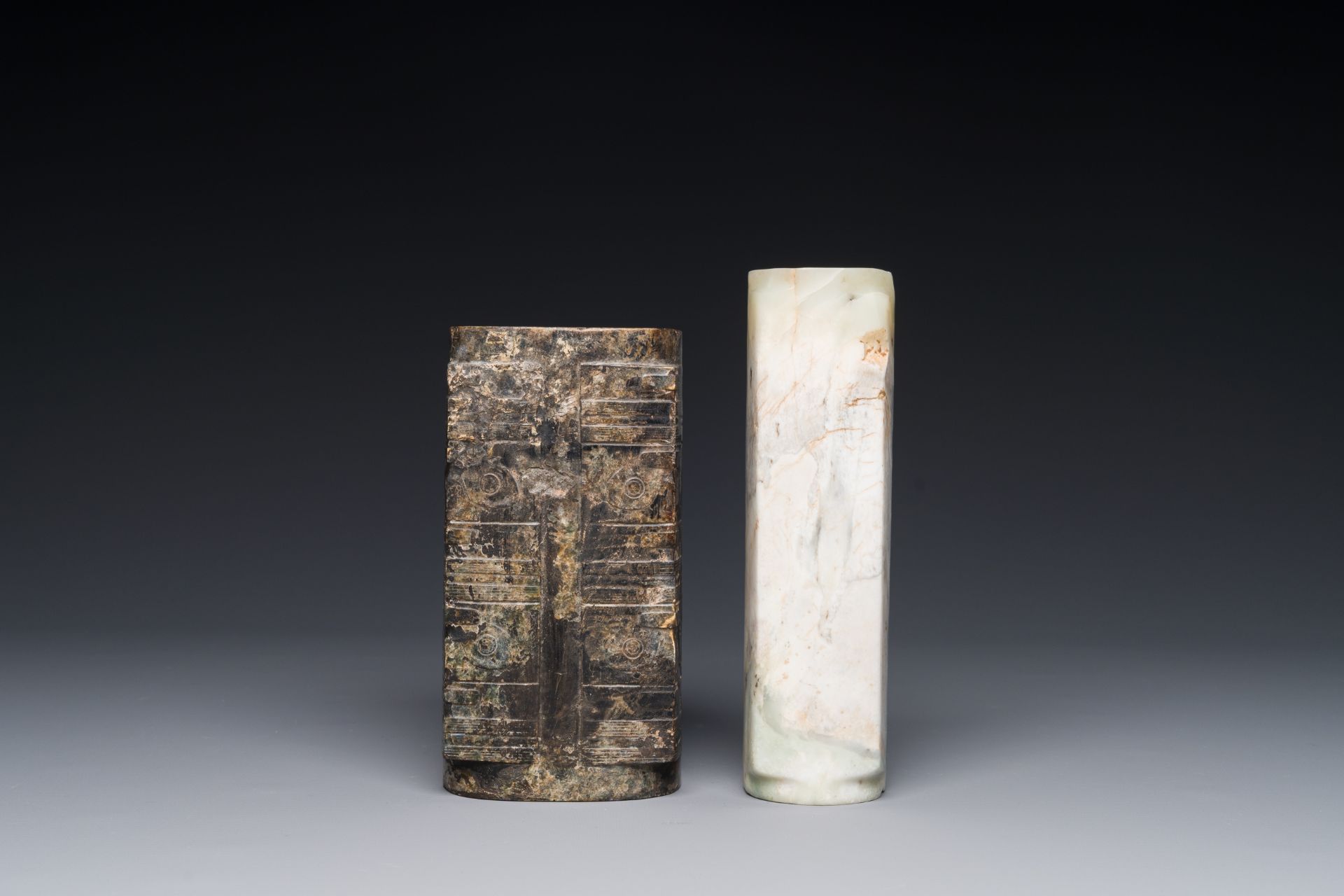 Two Chinese jade ritual 'cong' vases, 2/4th C. B.C. - Bild 4 aus 5