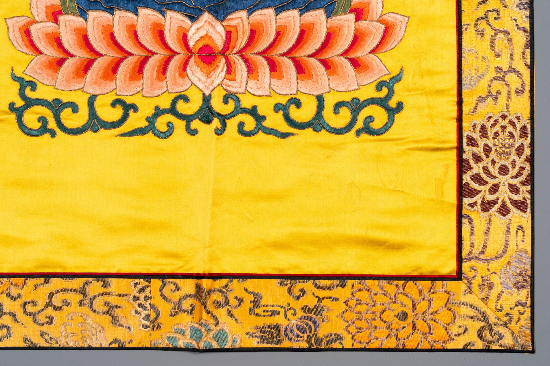 Three Chinese embroidered silk cloths with figural designs, 19/20th C. - Image 6 of 16