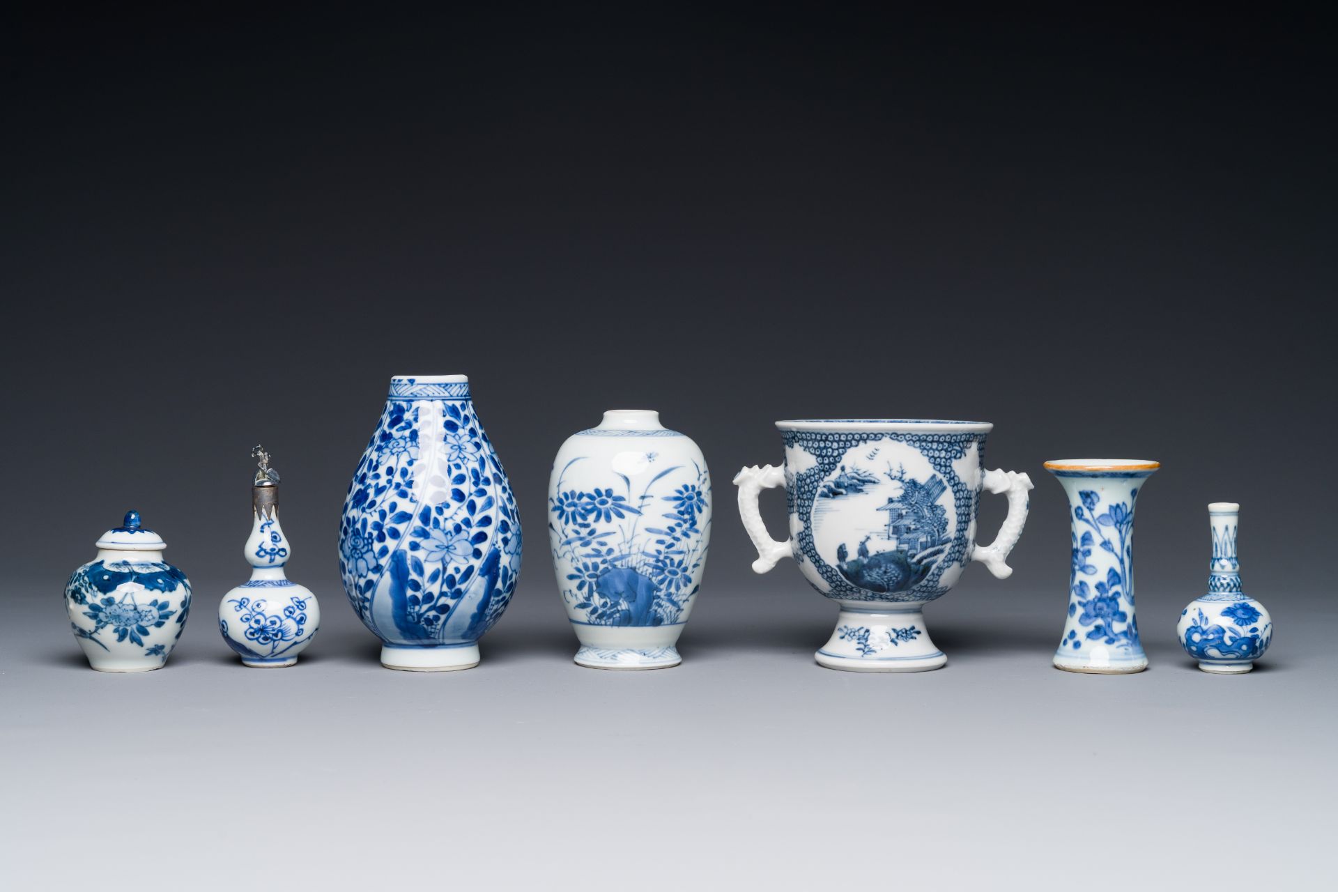 A varied collection of Chinese blue and white porcelain, Kangxi/Qianlong - Image 2 of 4
