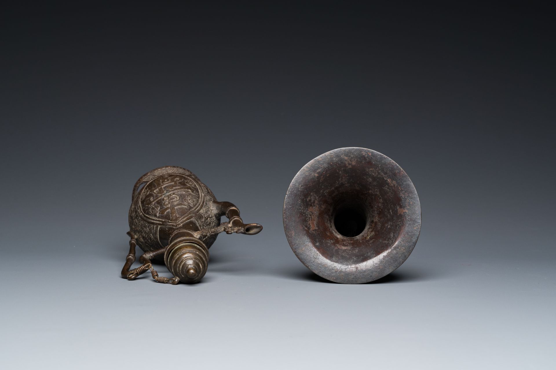 A Chinese bronze 'gu' vase and a bronze ewer and cover for the Islamic market, Ming - Image 18 of 24