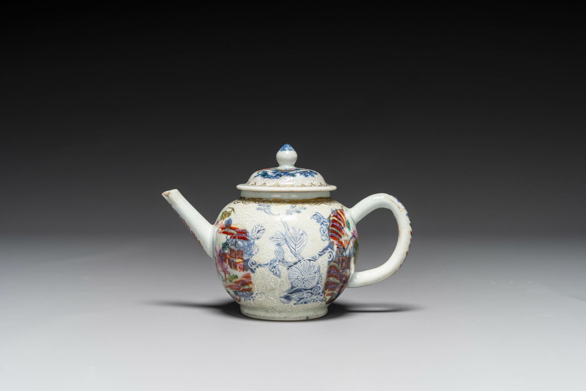 A varied collection of Chinese blue and white and famille rose porcelain, Qianlong and later - Bild 10 aus 19