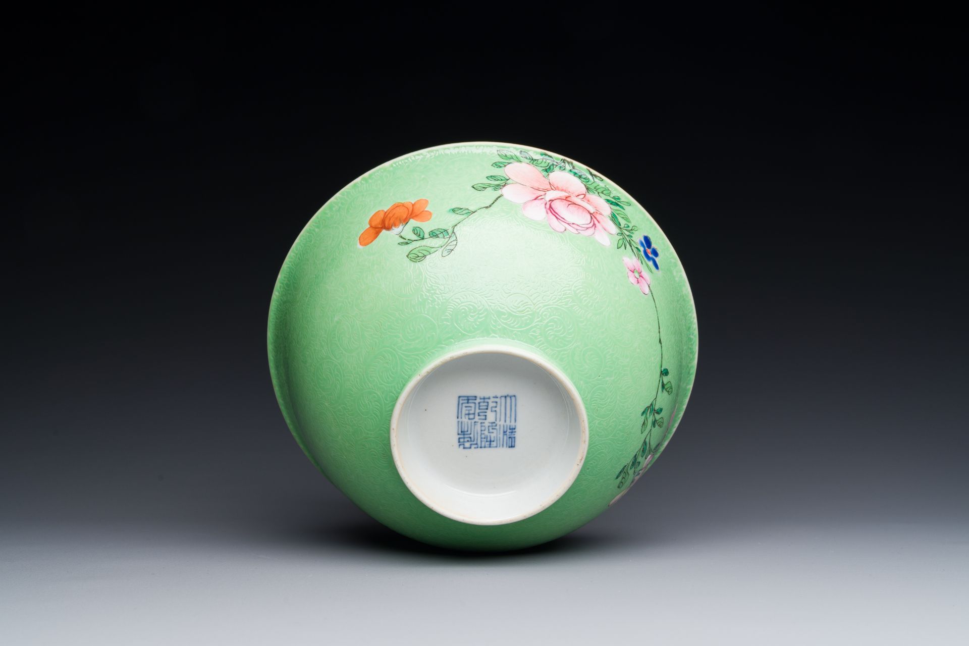 A Chinese green-sgraffito-ground famille rose bowl, Qianlong mark and of the period - Image 4 of 4