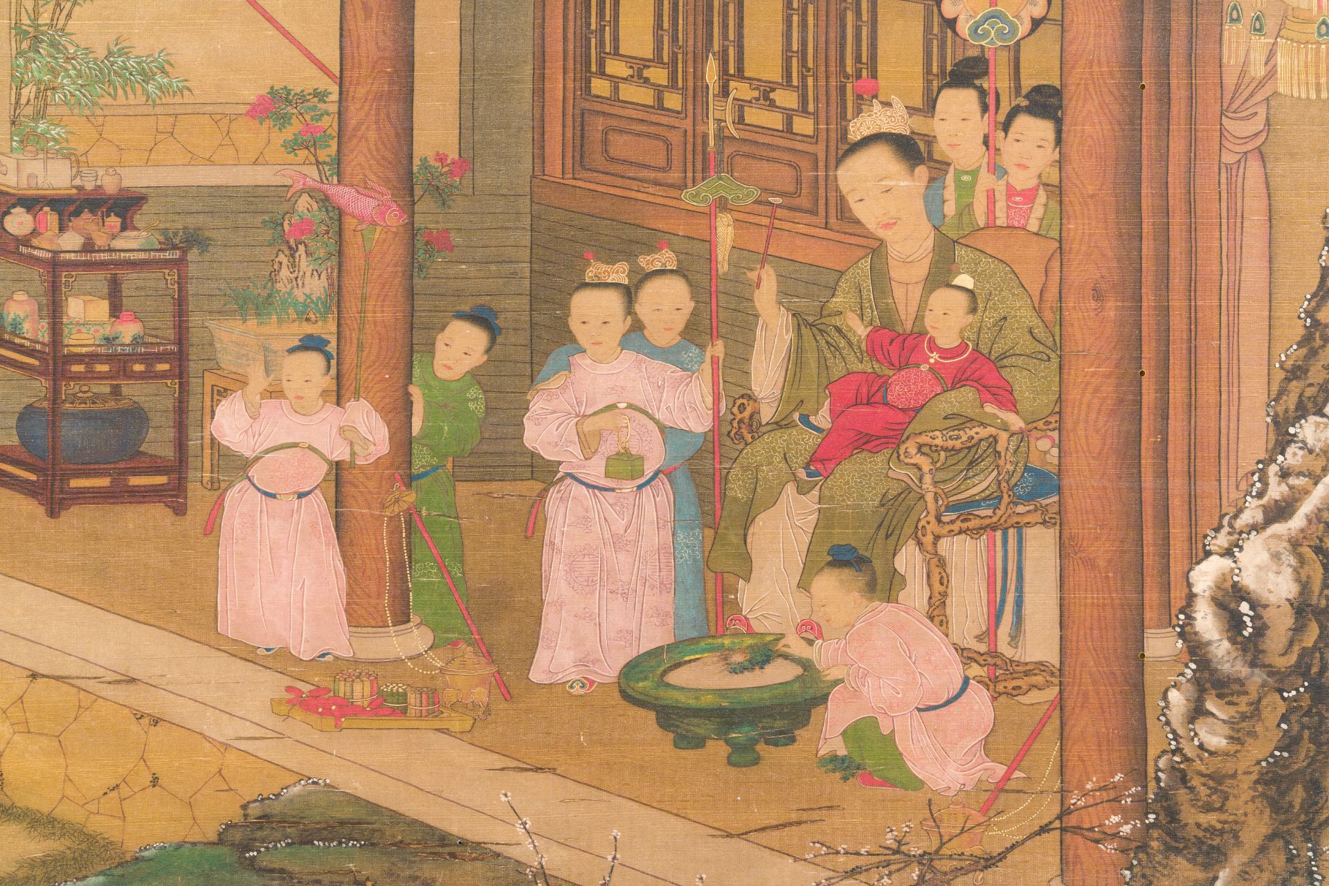 Chinese school: 'Emperor Qianlong with children', ink and colour on silk, 18/19th C. - Bild 5 aus 5