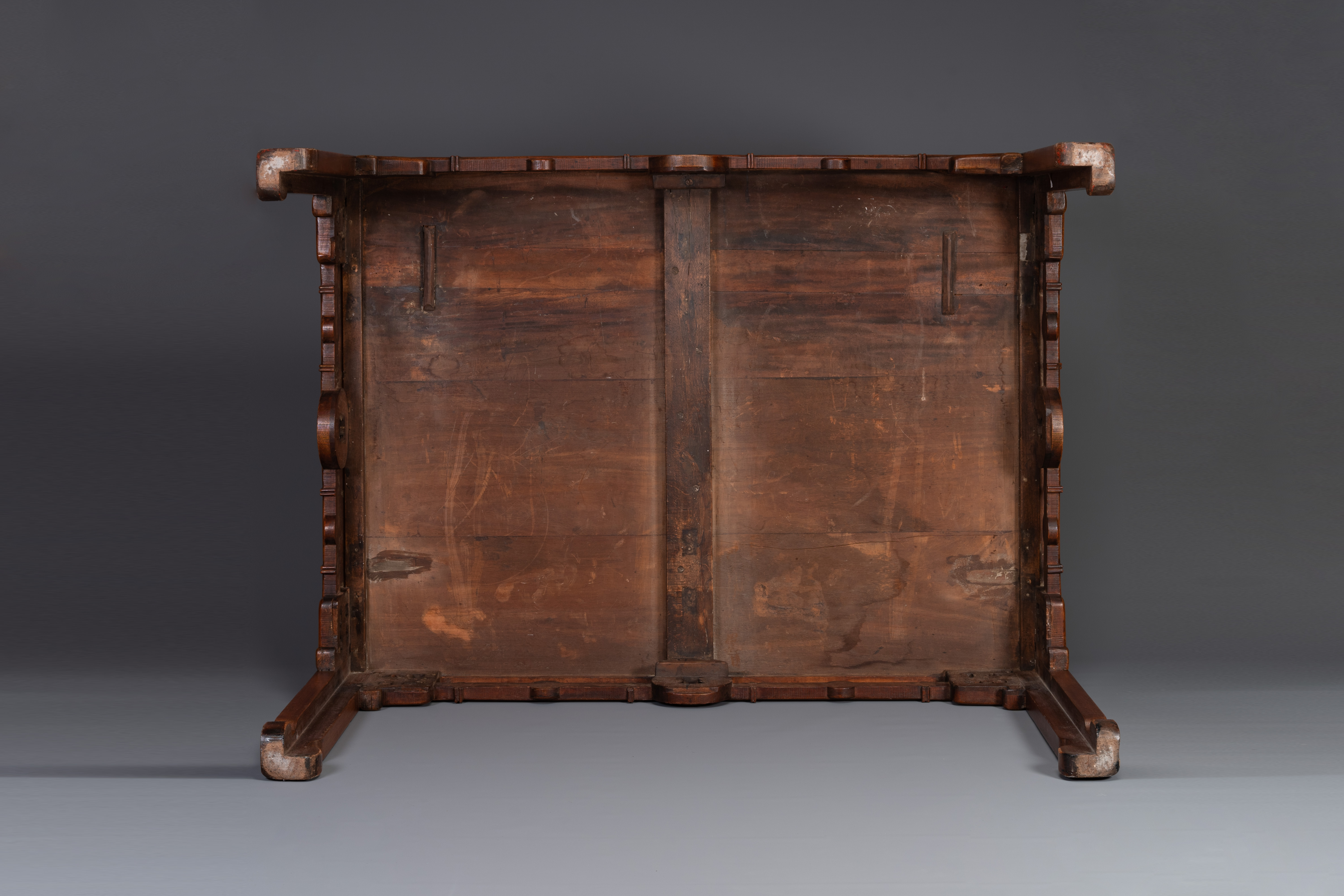 A large rectangular Chinese huanghuali wooden table, 19/20th C. - Image 6 of 10