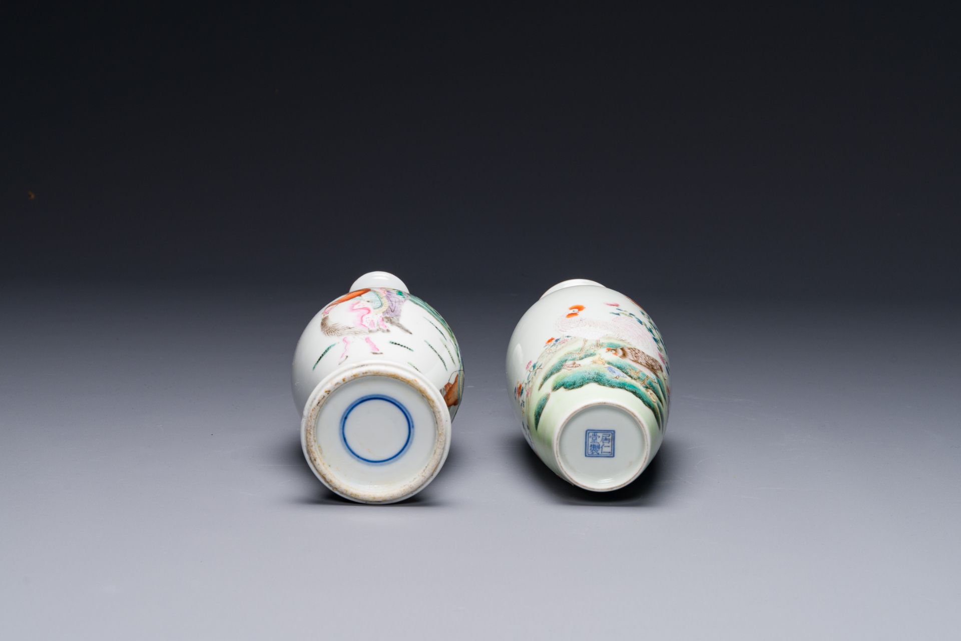 Two Chinese famille rose vase, Ju Ren Tang å±…ä»å ‚ mark, 19/20th C. - Bild 4 aus 4