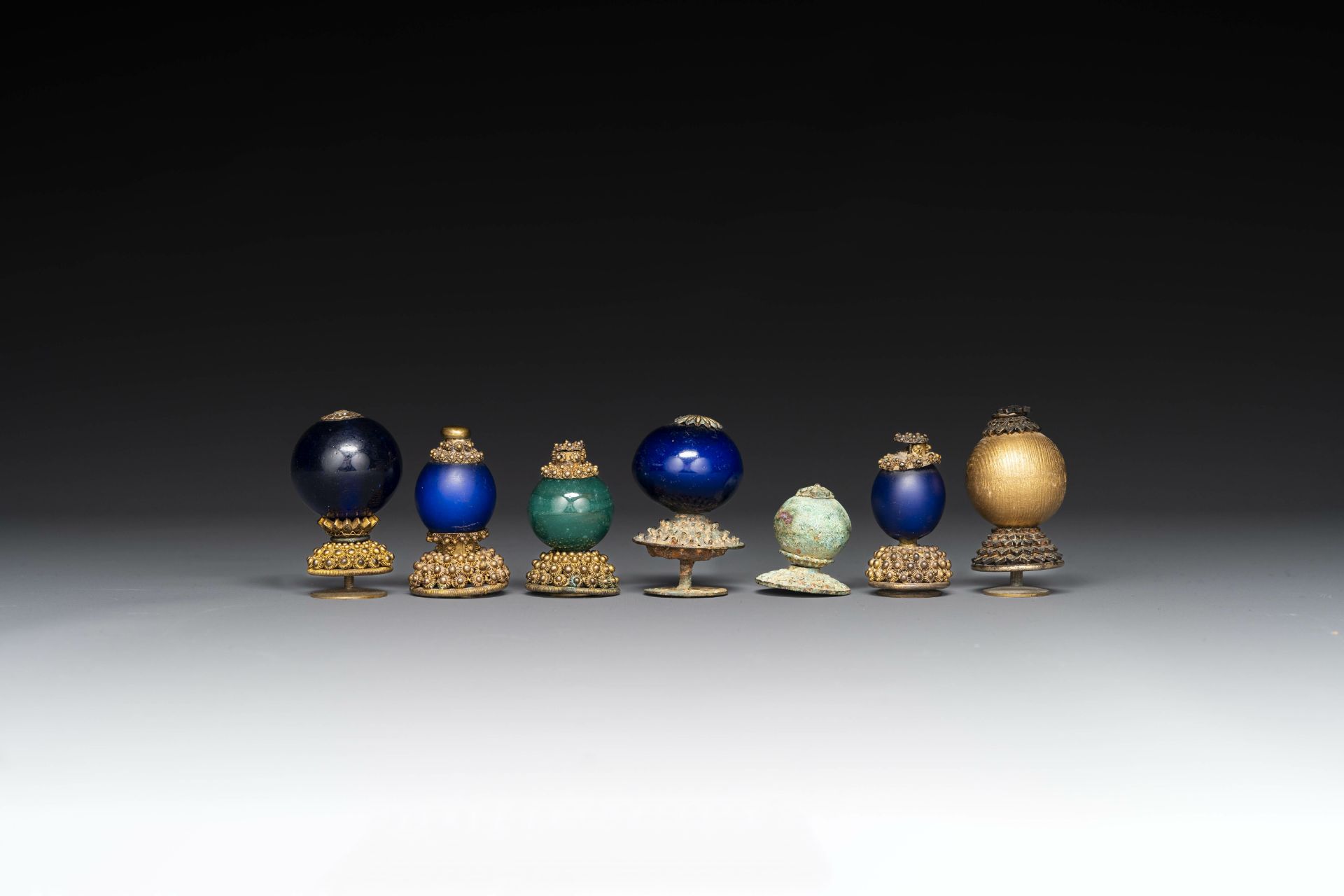 Seven Chinese gilt bronze Mandarin hat finials, Qing - Bild 2 aus 7