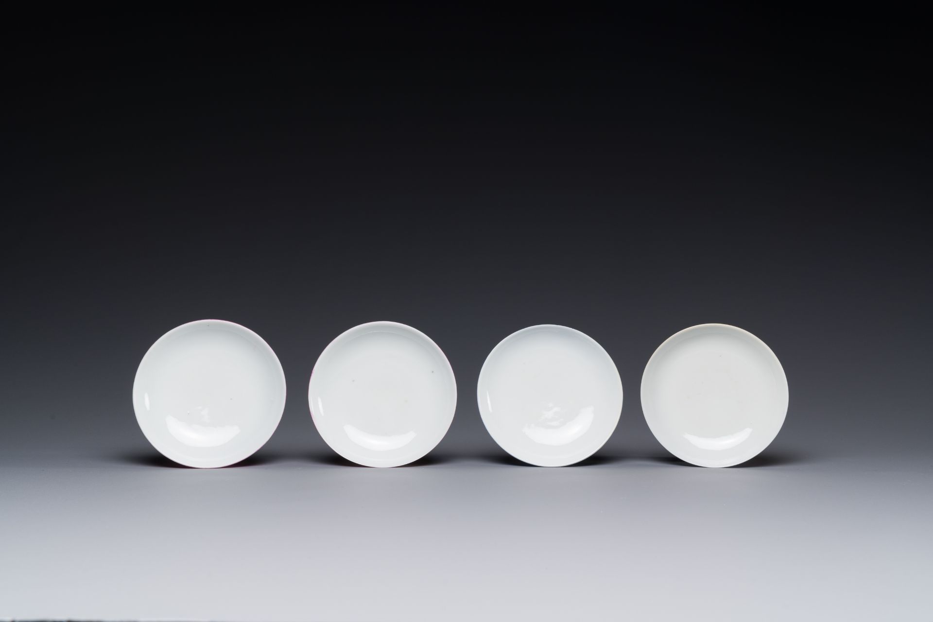 Two pairs of Chinese qianjiang cai covered bowls and saucers, Lin Lu å²ºç›§ signed, 19/20th C. - Image 5 of 6