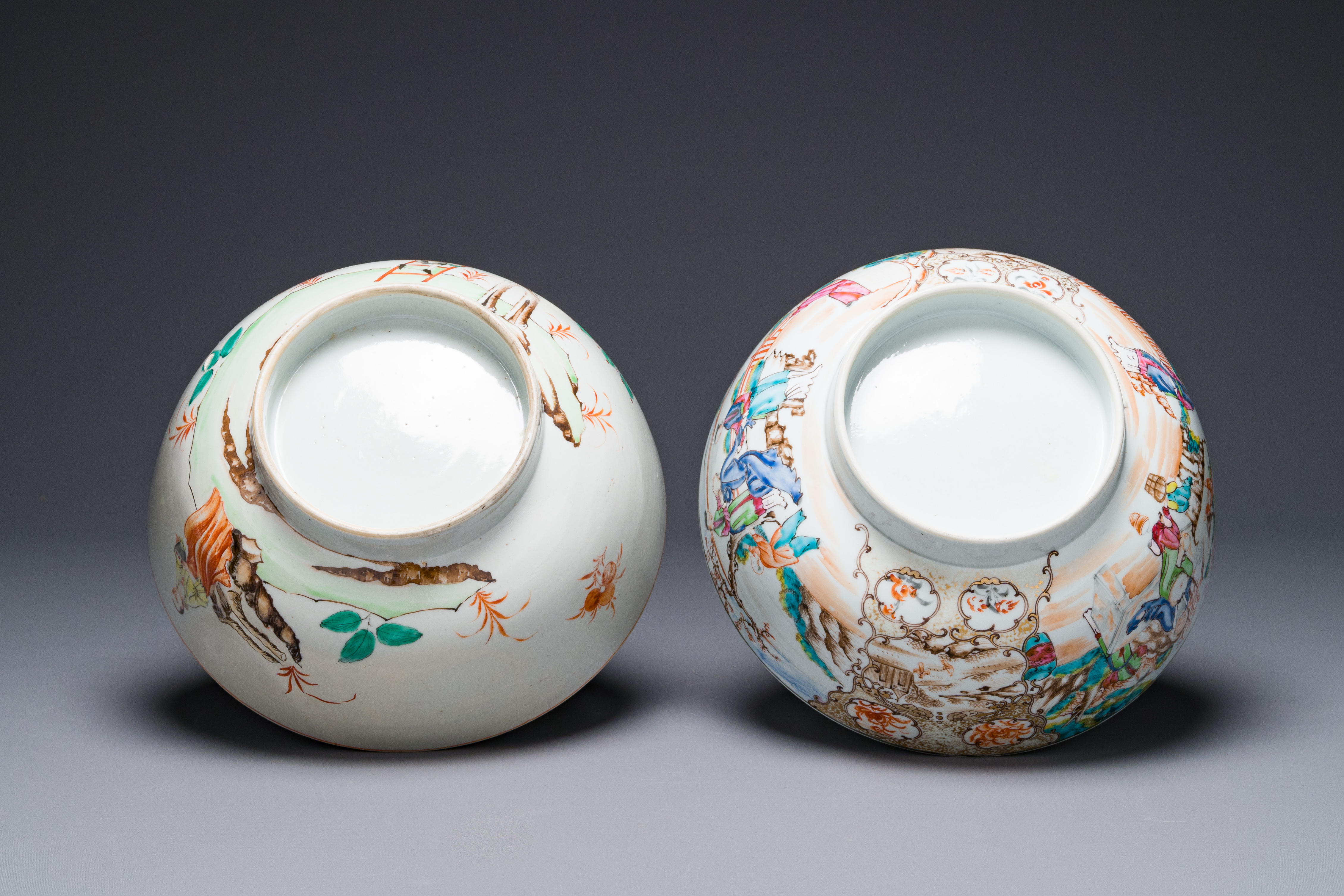 A Dutch-decorated Chinese bowl and a Canton famille rose 'mandarin subject' bowl, Qianlong - Image 8 of 8