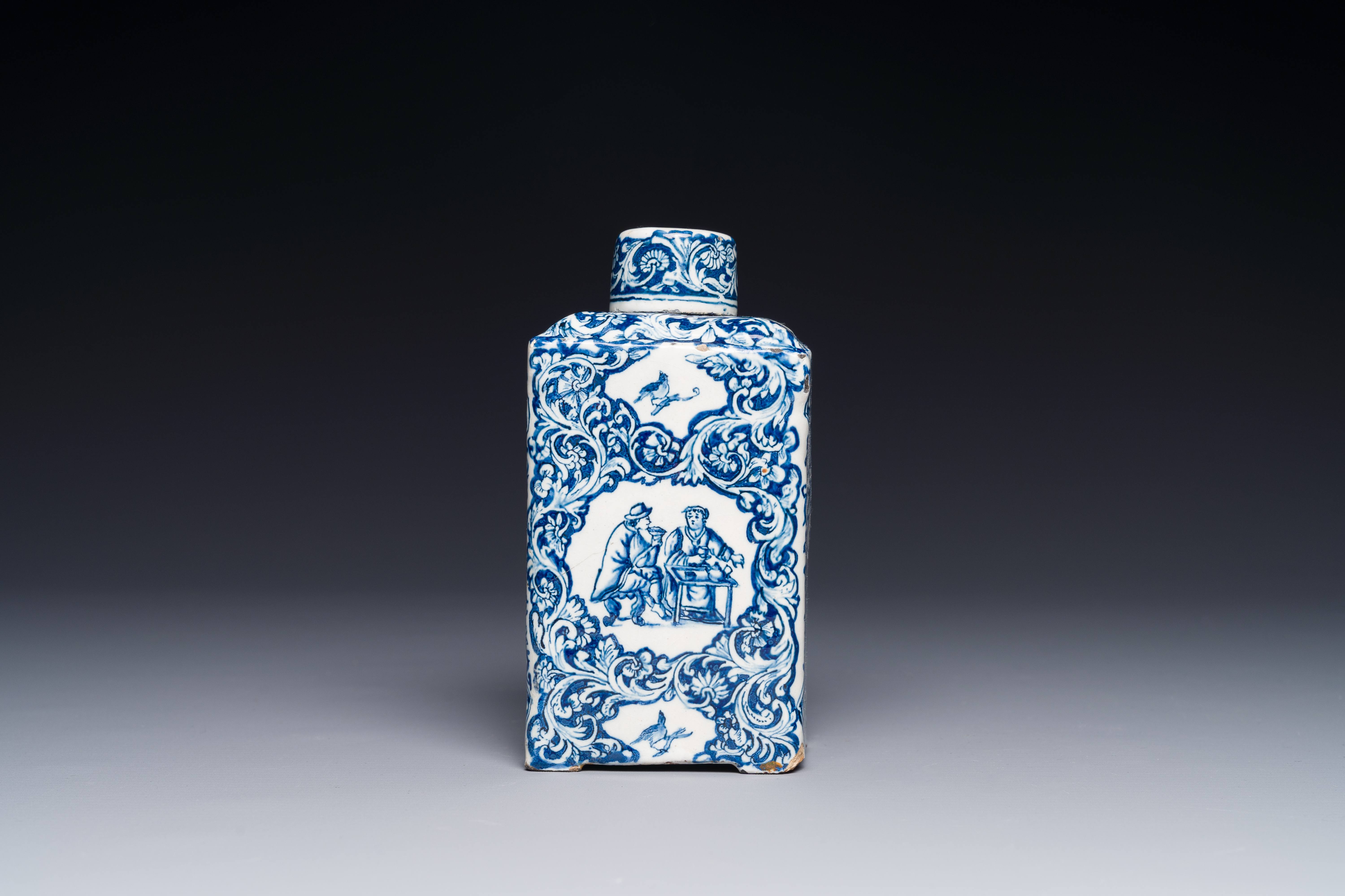 A rectangular Dutch Delft blue and white teacaddy and cover, 18th C. - Image 2 of 10