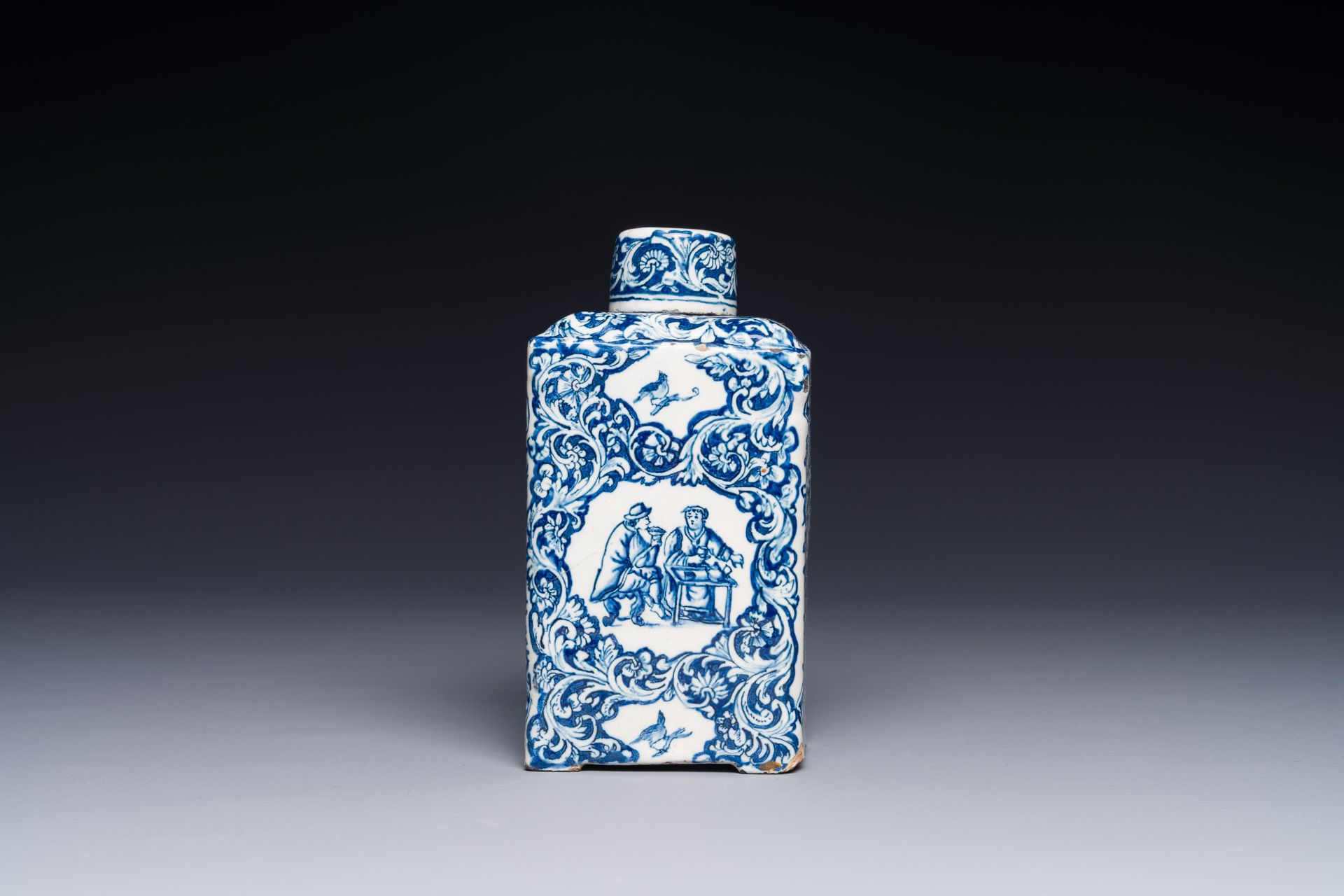 A rectangular Dutch Delft blue and white teacaddy and cover, 18th C. - Image 2 of 10