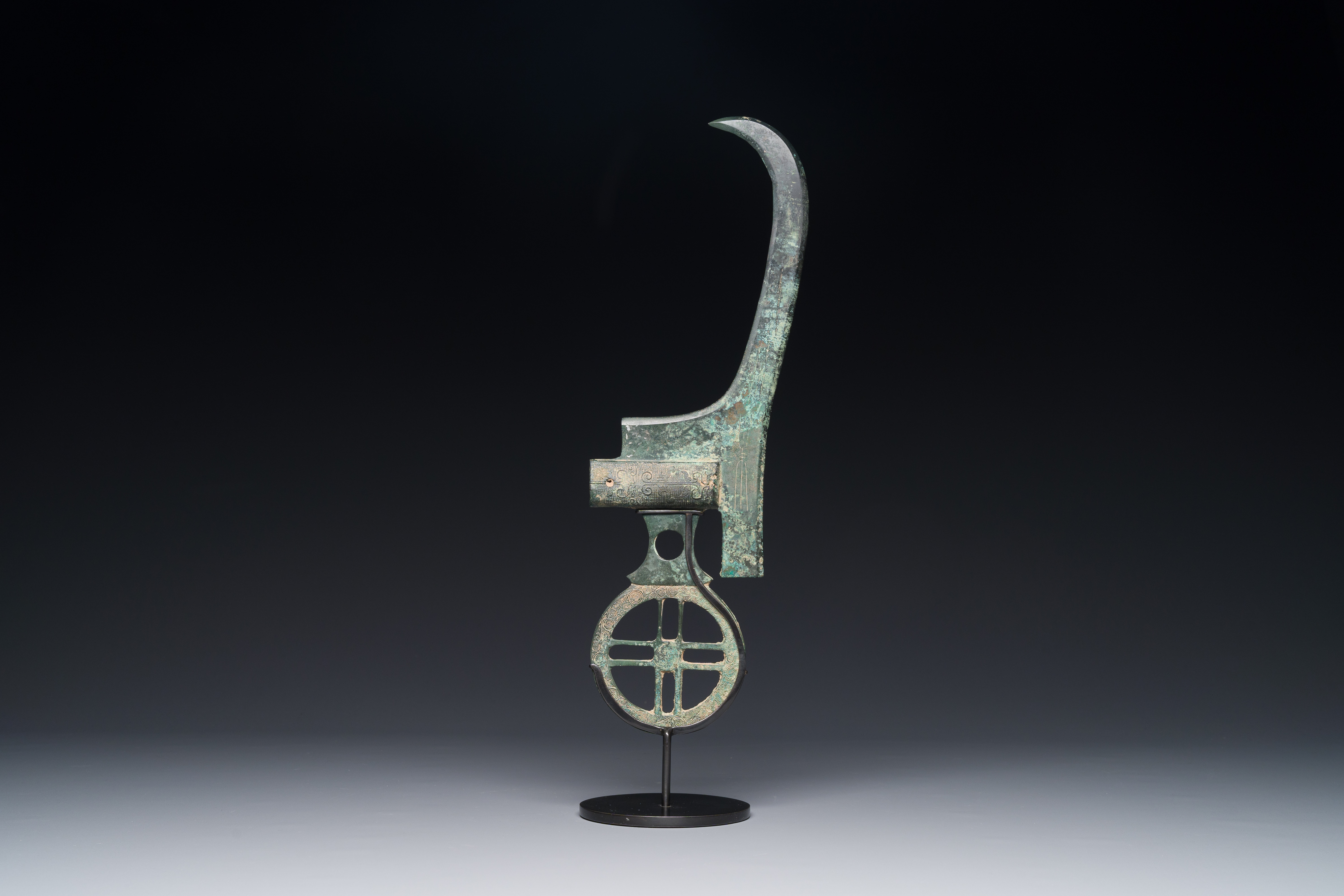 A Chinese ceremonial bronze dagger axe, 'ge', Warring States period - Image 5 of 6