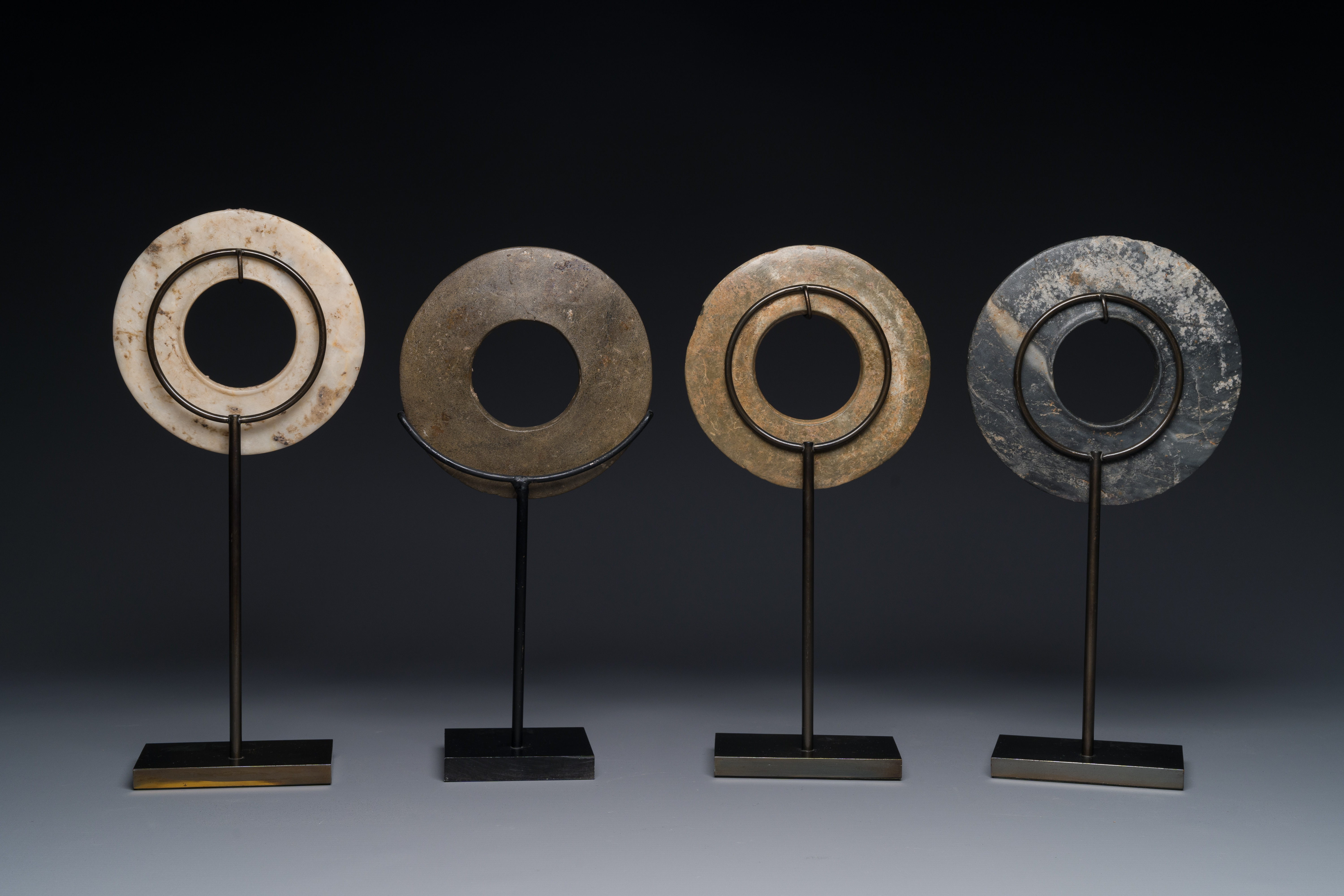 Four marble, serpentine and shell bracelets from the Thai neolithic period, Khorat plateau, 1400-500 - Image 8 of 21