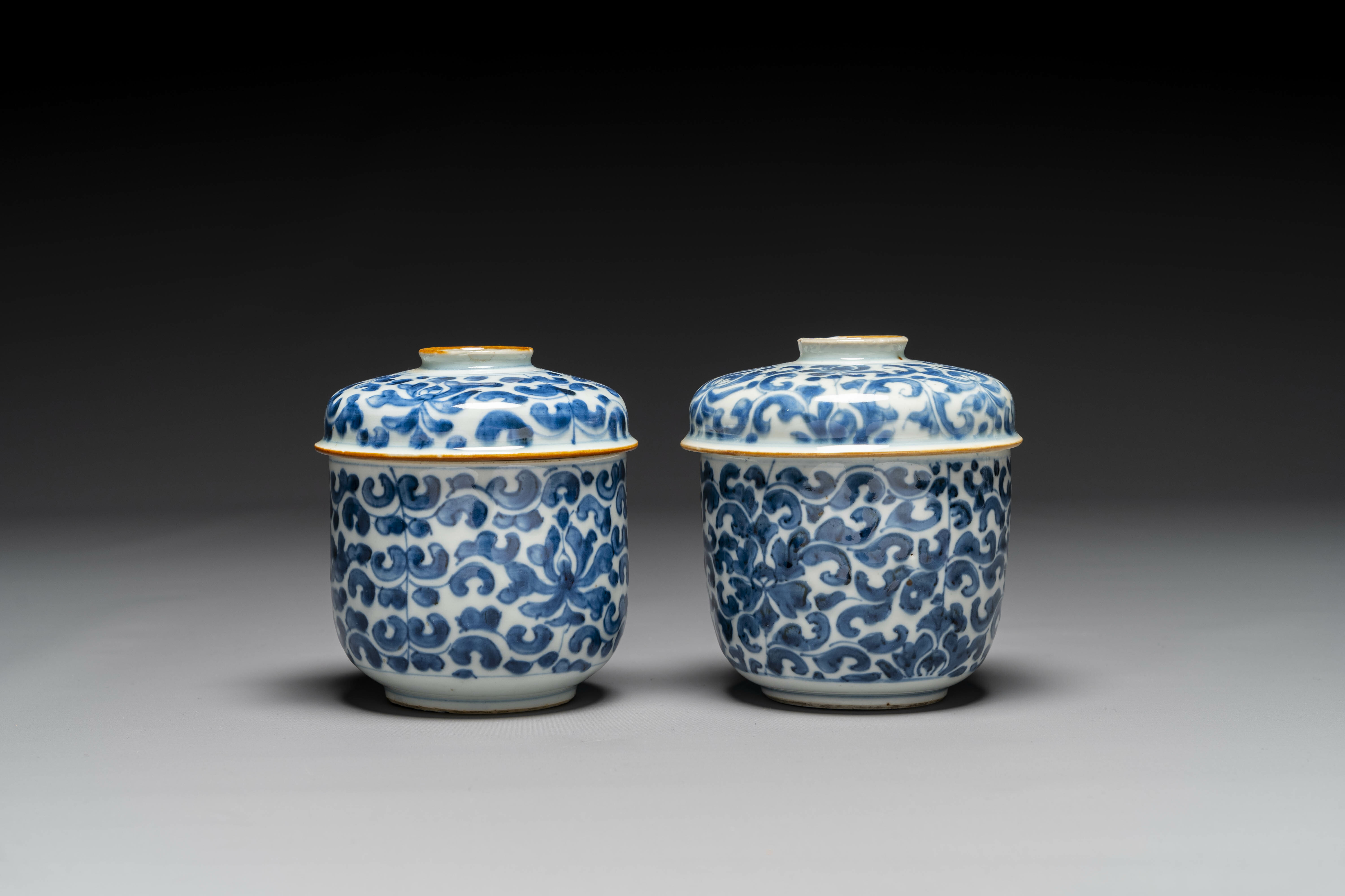 A group of six pieces of Chinese blue and white porcelain, Kangxi - Image 5 of 13