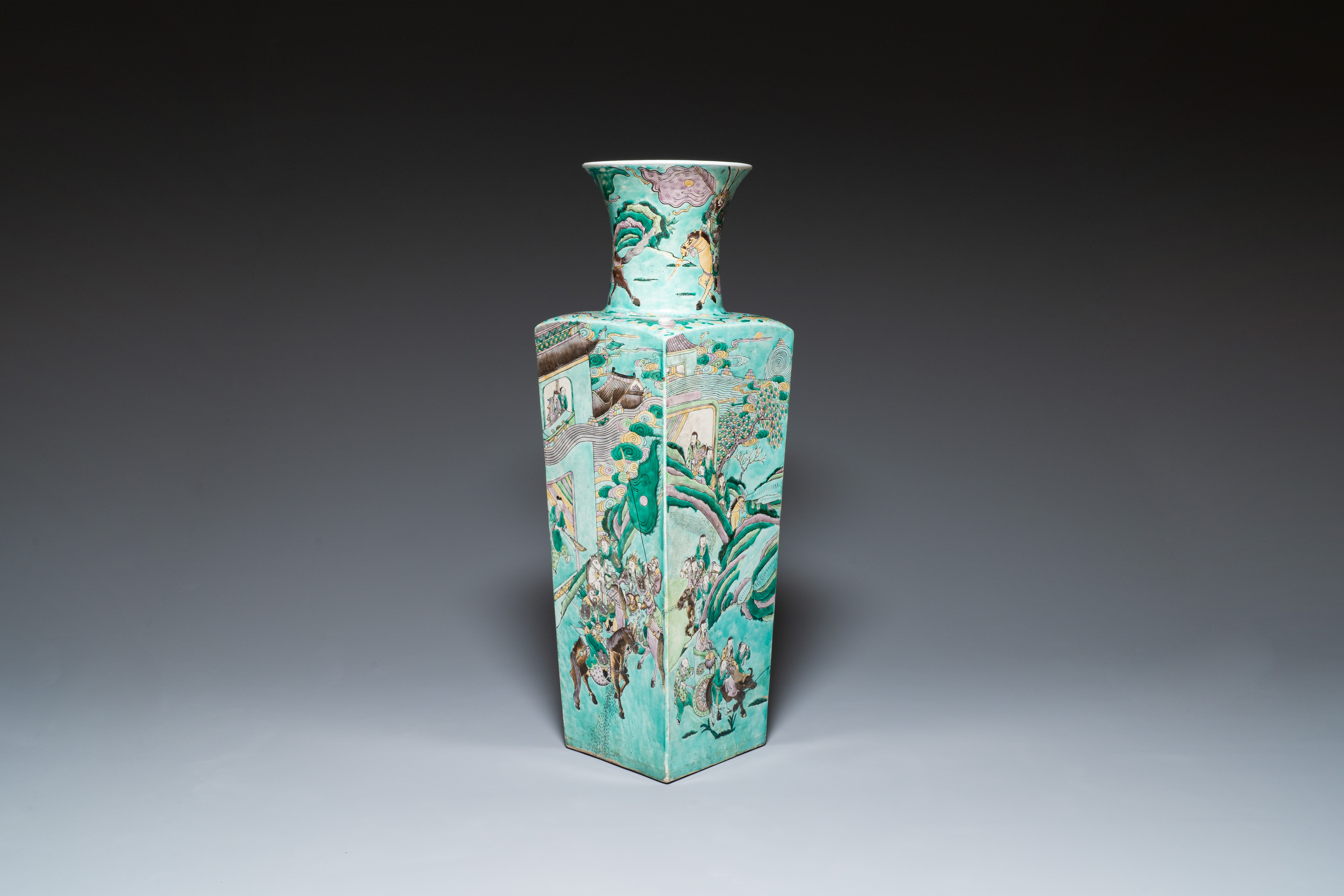 A large Chinese square verte biscuit 'Romance of the Three Kingdoms' vase, 19th C.