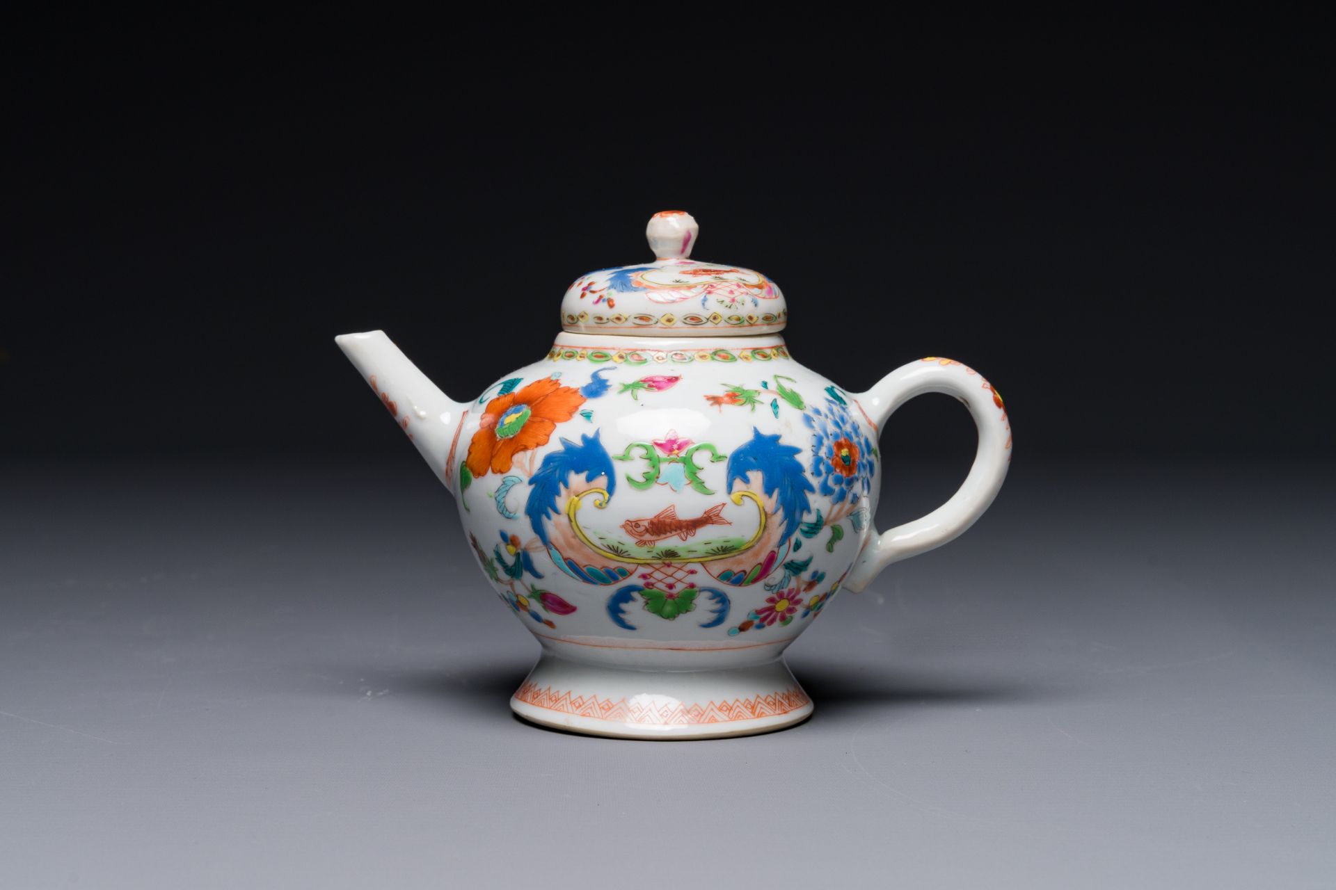 A Chinese famille rose 'Pompadour' teapot and cover, Qianlong