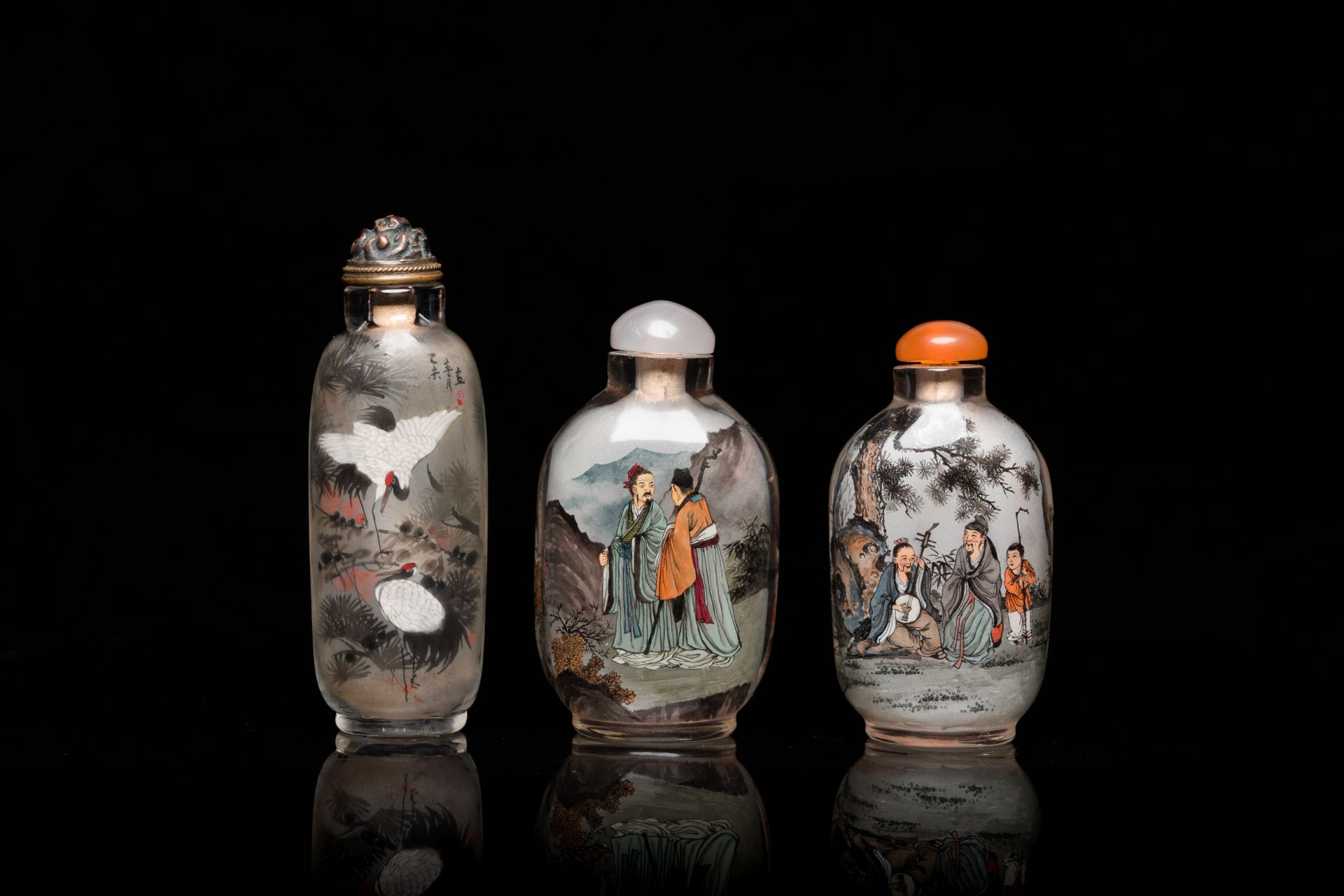 Three Chinese inside-painted glass snuff bottles, 20th C. - Bild 4 aus 7