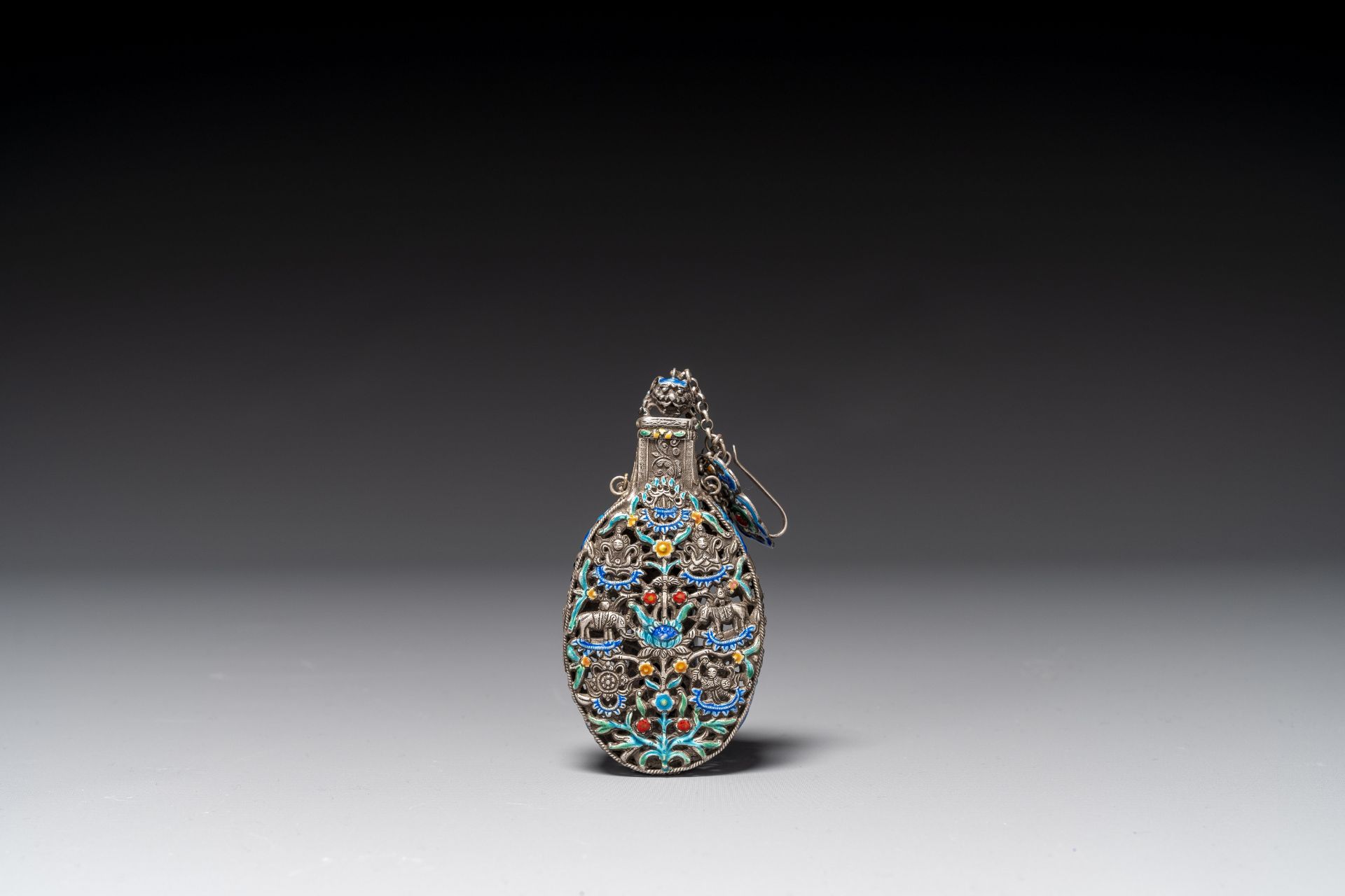 A Chinese openworked and partly enamelled silver bottle, 19th C. - Image 3 of 7