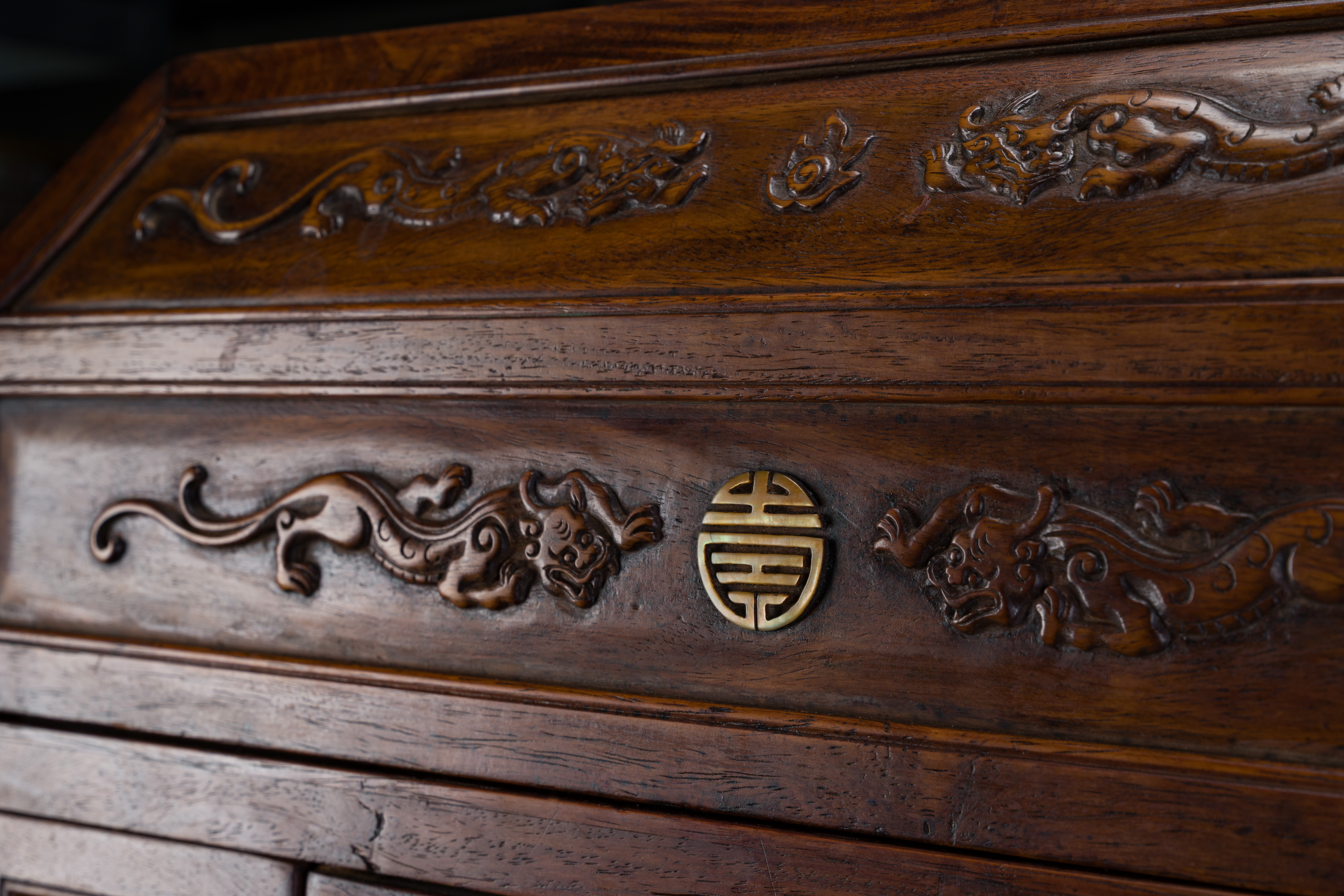 A rare Chinese huanghuali wood 'duo bao ge' cabinet of curiosities with chilong design, 18/19th C. - Image 10 of 14