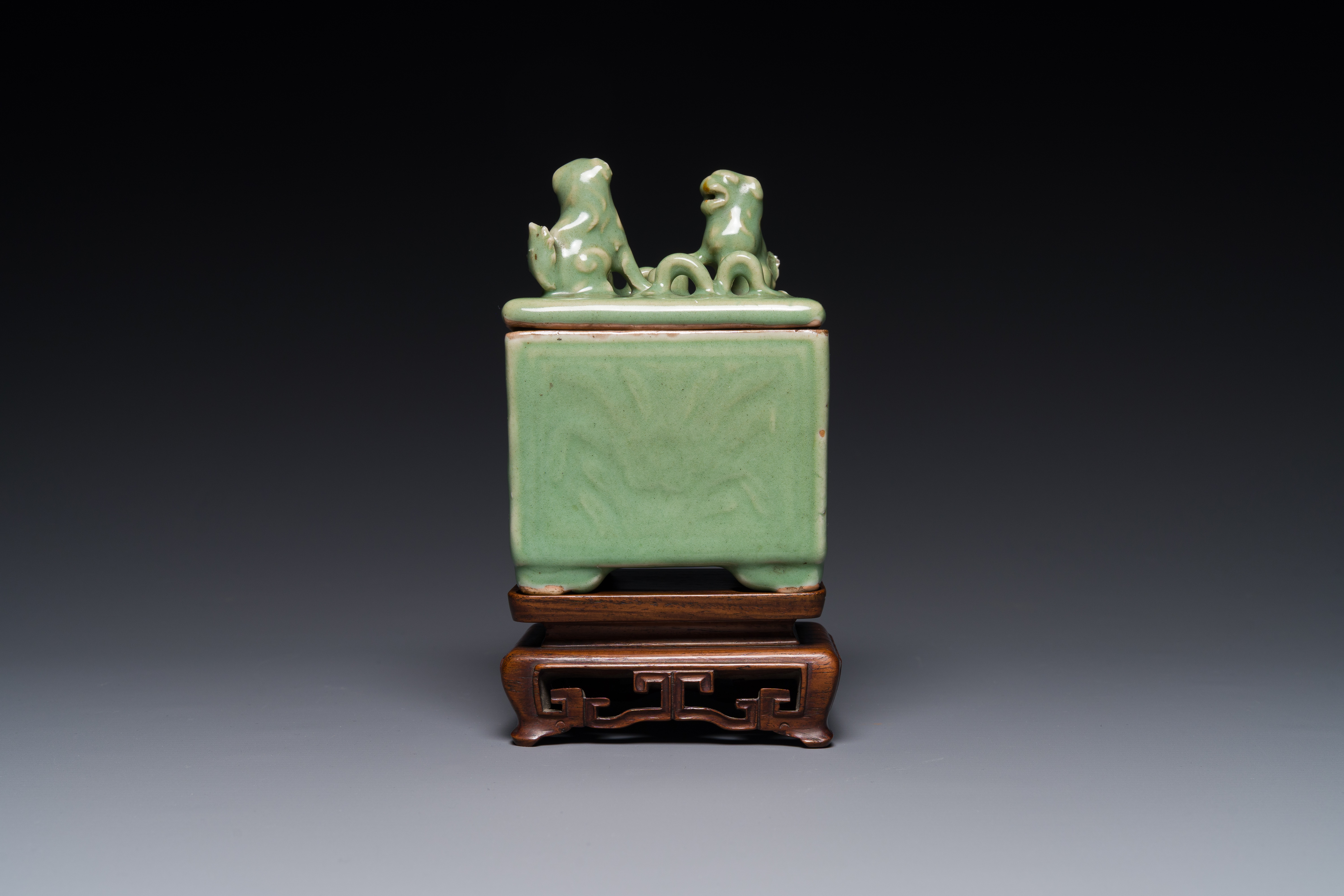 A Chinese Longquan celadon rectangular censer and cover on wooden stand, Ming - Image 3 of 5