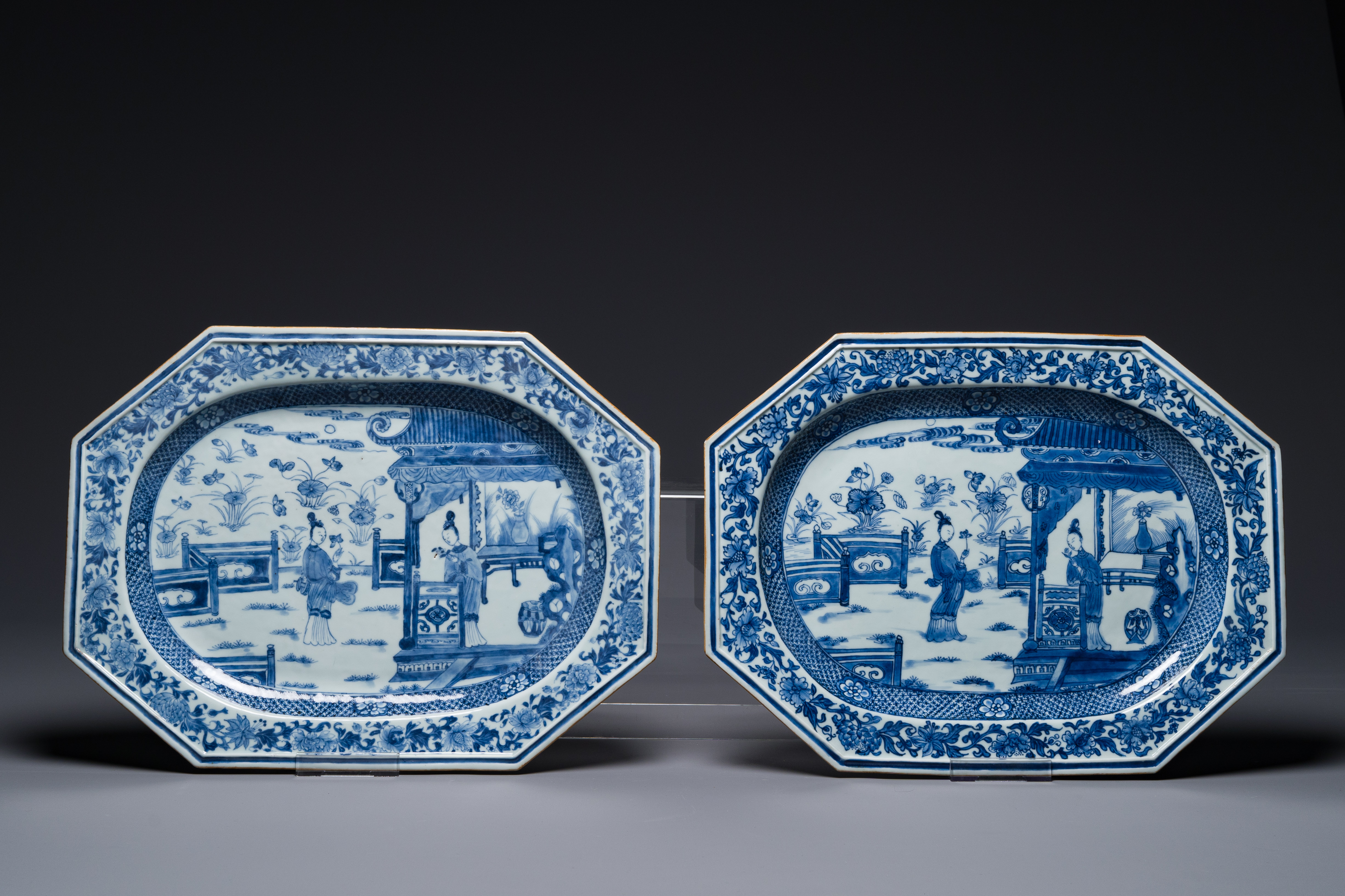 A pair of octagonal Chinese blue and white 'Xi Xiang Ji' dishes and a pair of famille rose dishes, Y - Image 3 of 6