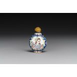 A Chinese Canton enamel snuff bottle with 'European scene', Qianlong mark, 19th C.