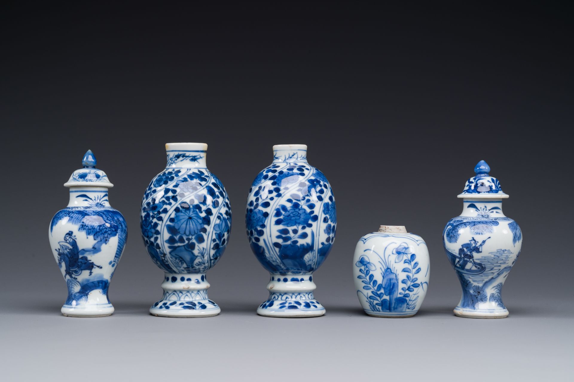 Five Chinese vases in blue and white, Kangxi - Image 3 of 5