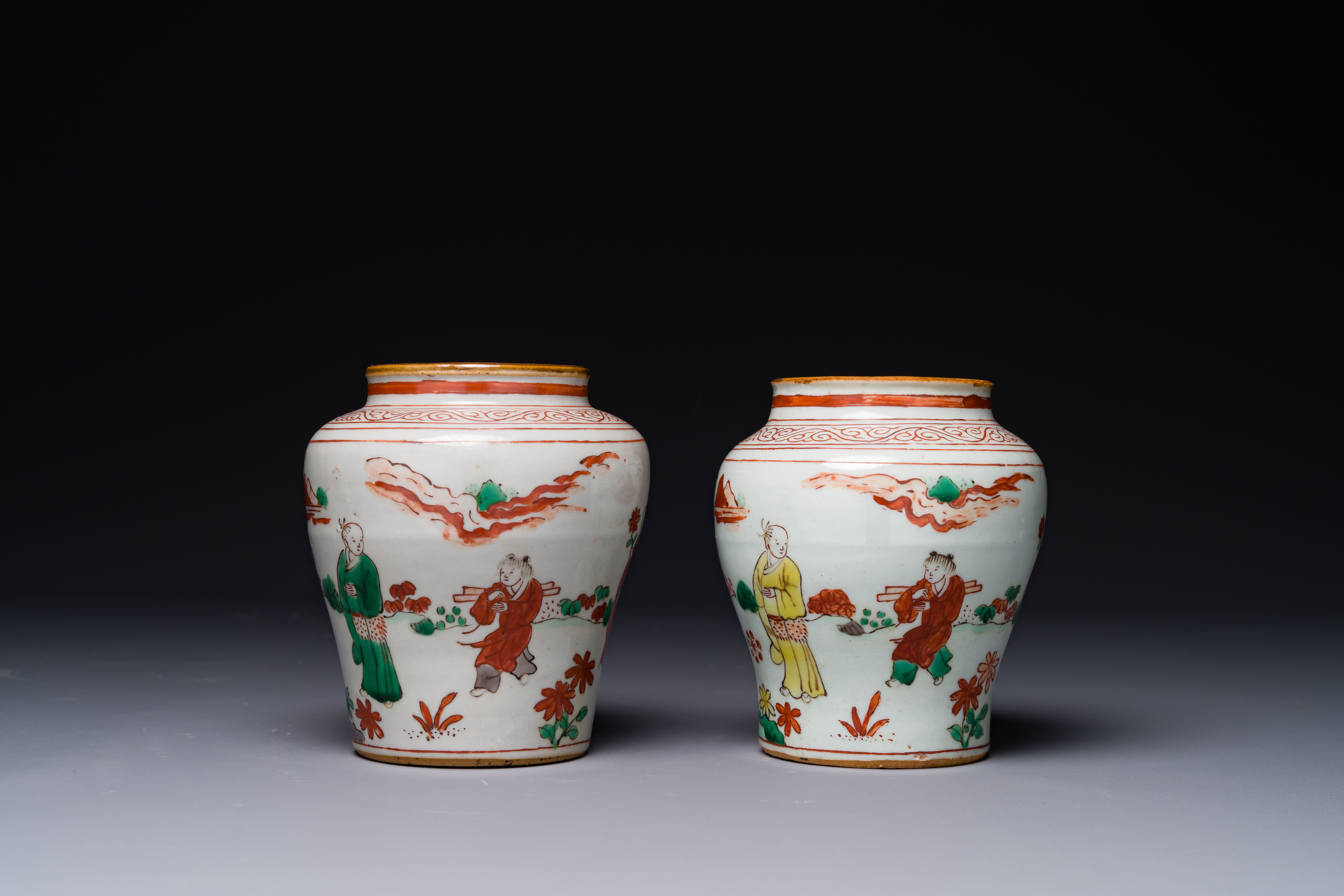 A pair of small Chinese wucai jars with figures in a landscape, Transition period - Image 2 of 6